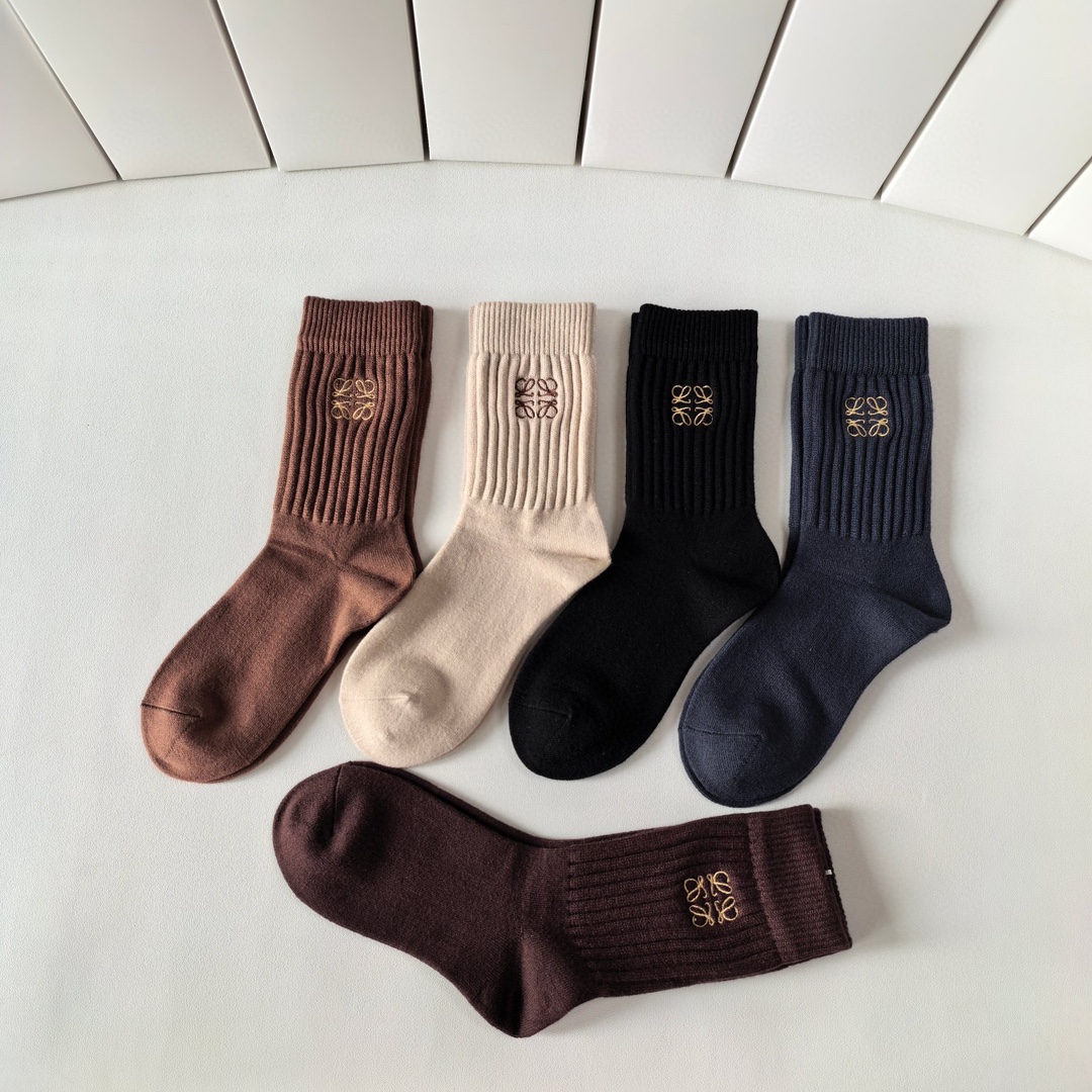 New Loewe Embroidered Wool Long Stockings Set with Synchronous Stockings and Big Card - 图片 2