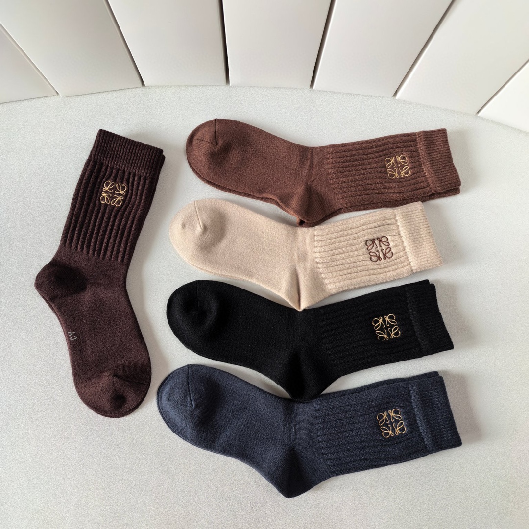 New Loewe Embroidered Wool Long Stockings Set with Synchronous Stockings and Big Card - 图片 5