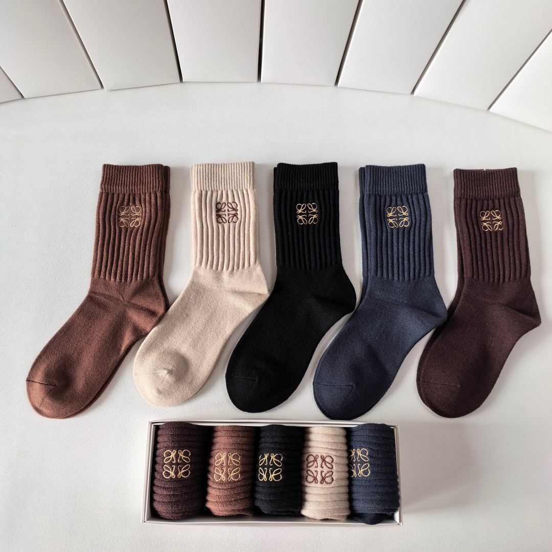 New Loewe Embroidered Wool Long Stockings Set with Synchronous Stockings and Big Card - 图片 3