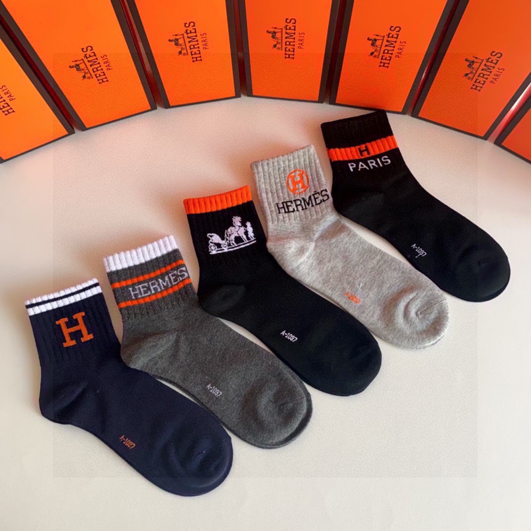 Fashion Must-Have: Extra P84 T-Shirts and Hermes Classic Stockings Box - 图片 4