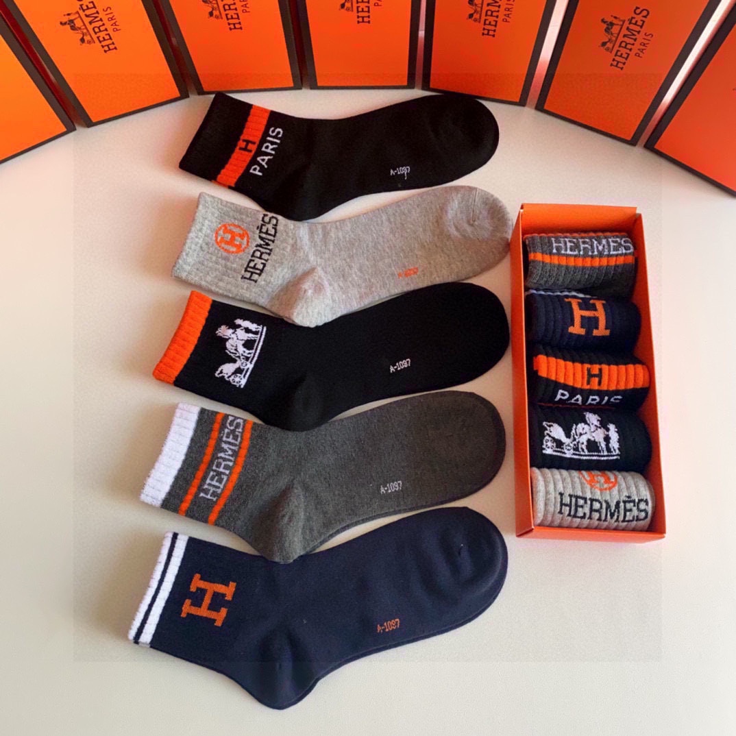 Fashion Must-Have: Extra P84 T-Shirts and Hermes Classic Stockings Box - 图片 6