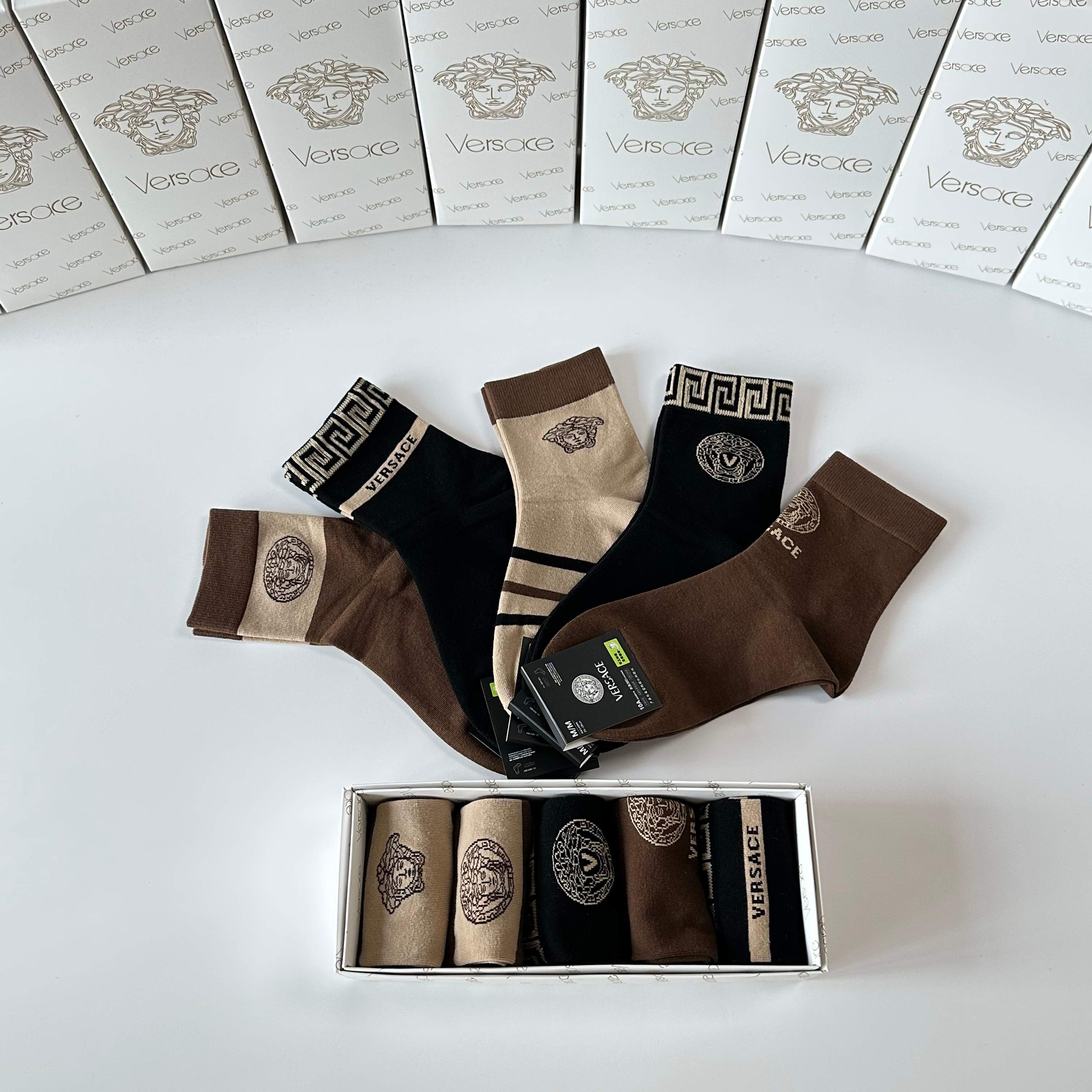 💛配专柜包装VERSACE（范思哲） 新款中长款堆堆袜袜子！一盒五双，专柜同步筒袜袜子，💛大牌出街，潮人