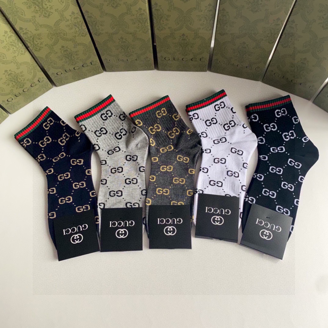💛配专柜包装 Gucci（古驰）新款中长款堆堆袜袜子！一盒五双，专柜同步筒袜袜子，💛大牌出街，潮人必备🔥超好搭