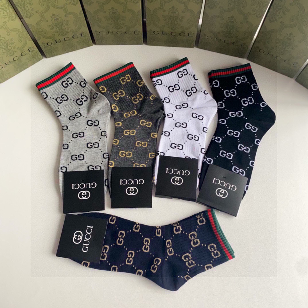 💛配专柜包装 Gucci（古驰）新款中长款堆堆袜袜子！一盒五双，专柜同步筒袜袜子，💛大牌出街，潮人必备🔥超好搭