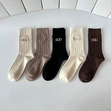 💛配包装 UGG 新款羊绒中长款堆堆袜袜子!一盒五双, 专柜同步筒款袜子,💛大牌出街,潮人必备🔥超好搭 💛配包装 UGG 新款羊绒中长款堆堆袜袜子!一盒五双, 专柜同步筒款袜子,💛大牌出街,潮人必备🔥超好搭