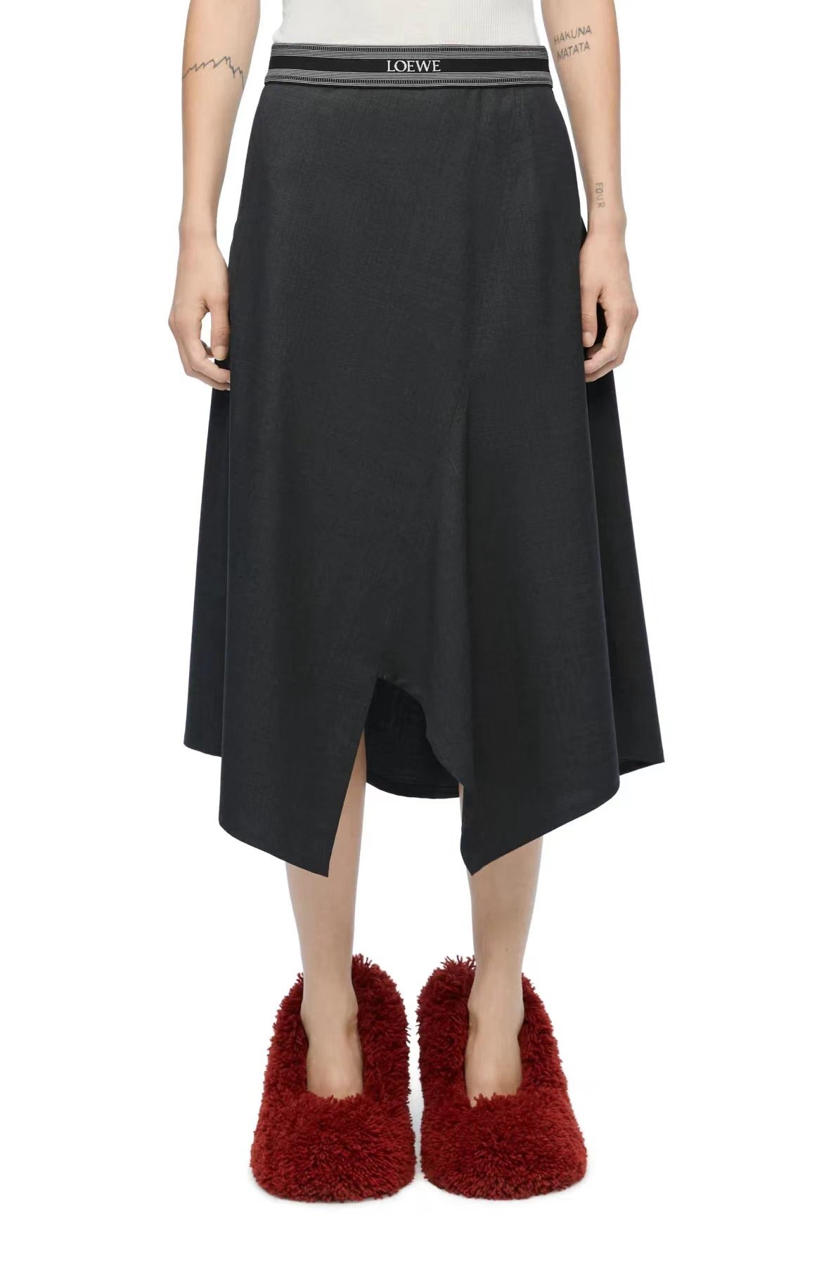 LOE24早春新款半裙 欧洲进口精纺羊毛 不对称剪裁设计 飘逸有垂感36-SD