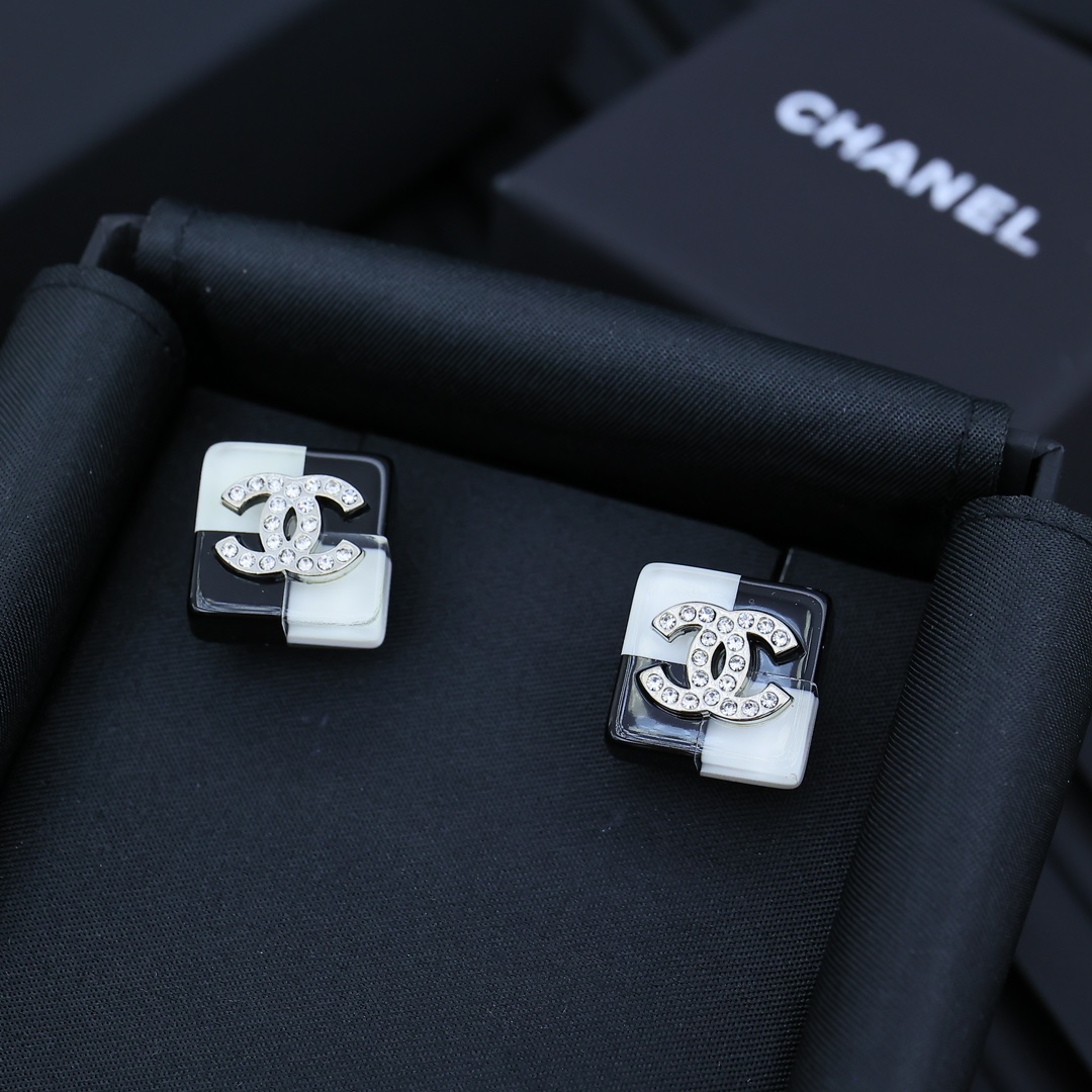 Chanel Joyas Pendiente Negro Blanco