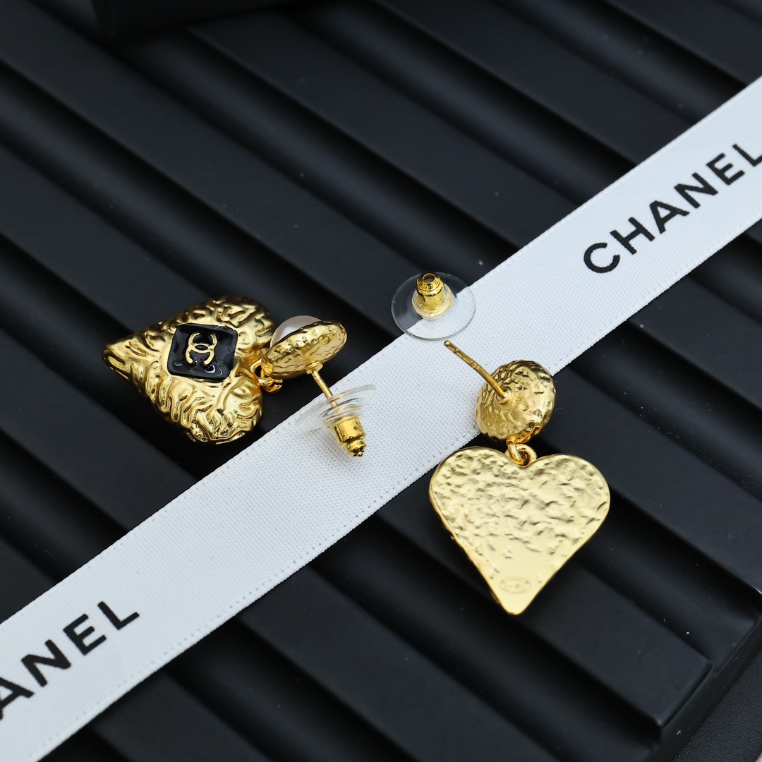 Chanel Chanel 小爱心耳环