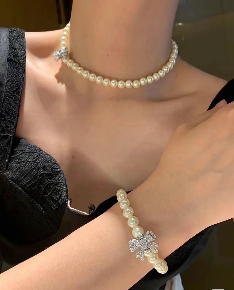 Miumiu Butterfly Pearl Bracelet: Sweet, Stylish, Romantic French Sweetheart - 图片 8