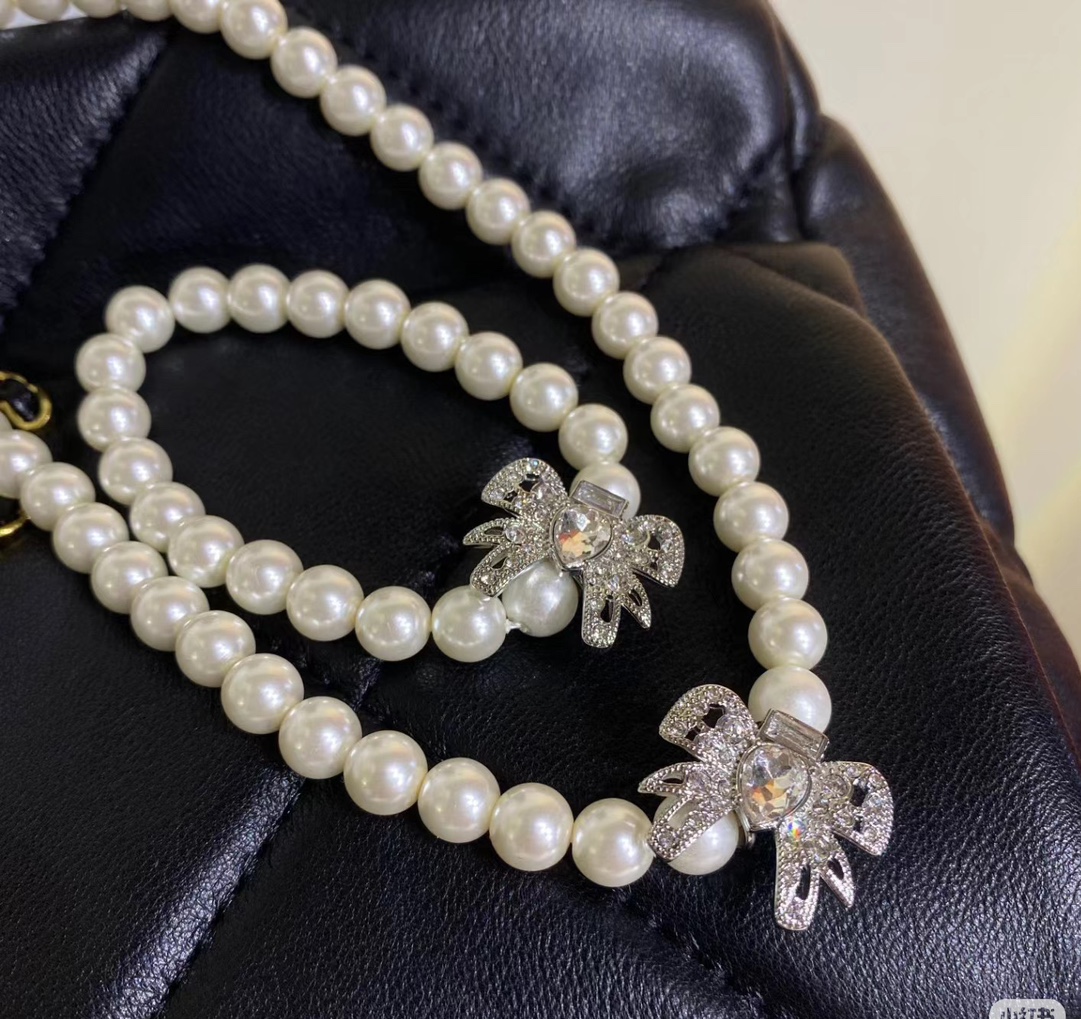 Miumiu Butterfly Pearl Bracelet: Sweet, Stylish, Romantic French Sweetheart - 图片 6