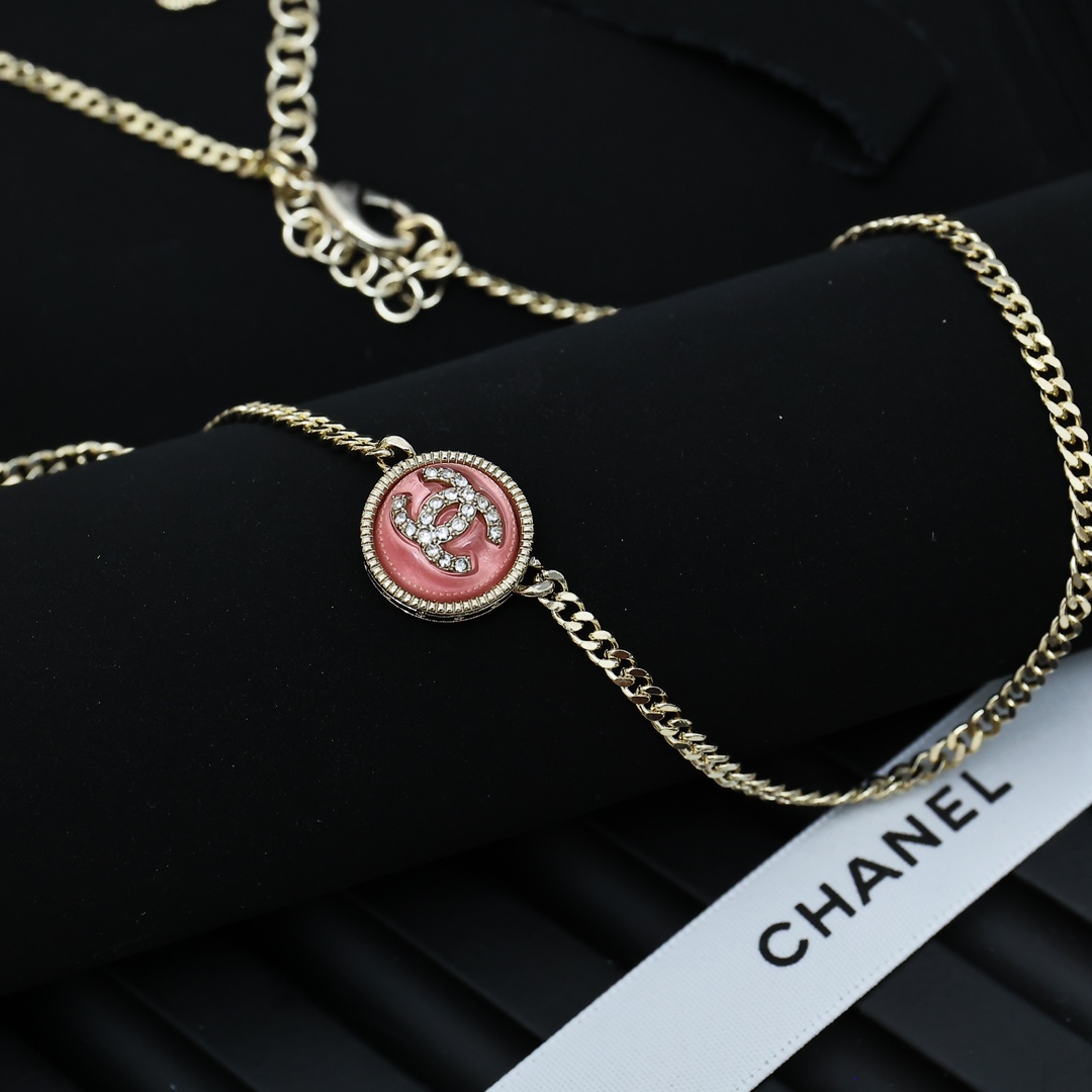 Chanel 糖果色纽扣项链