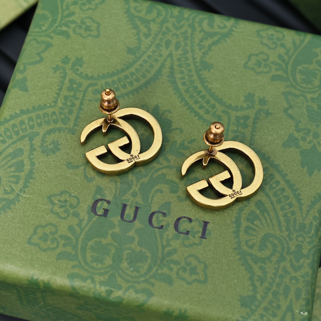 Gucci 満钻字母耳钉 复古金属デザイン
