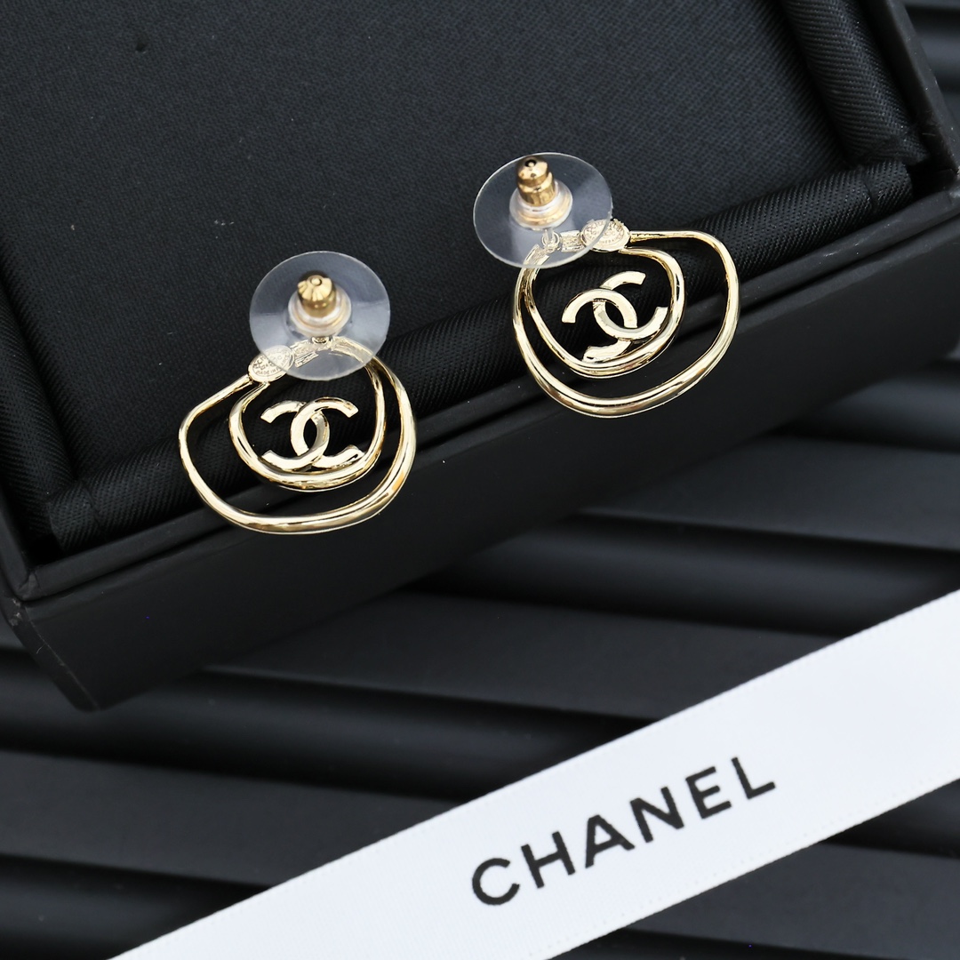 Chanel Haute Couture Haute Couture Fine Jewelry Necklace Bracelet Ring 4