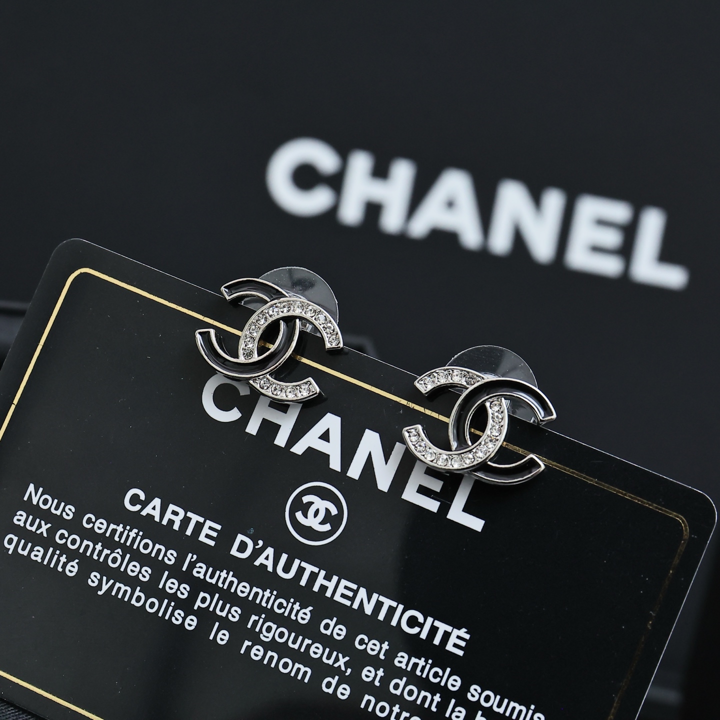Chanel 115 25s珐琅满钻双c耳钉