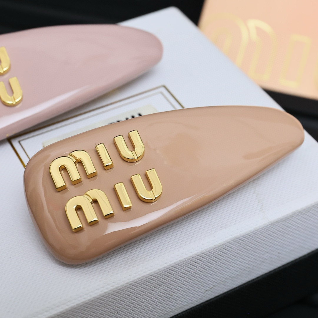 Miu Miu miumiu。糖果色面包发夹