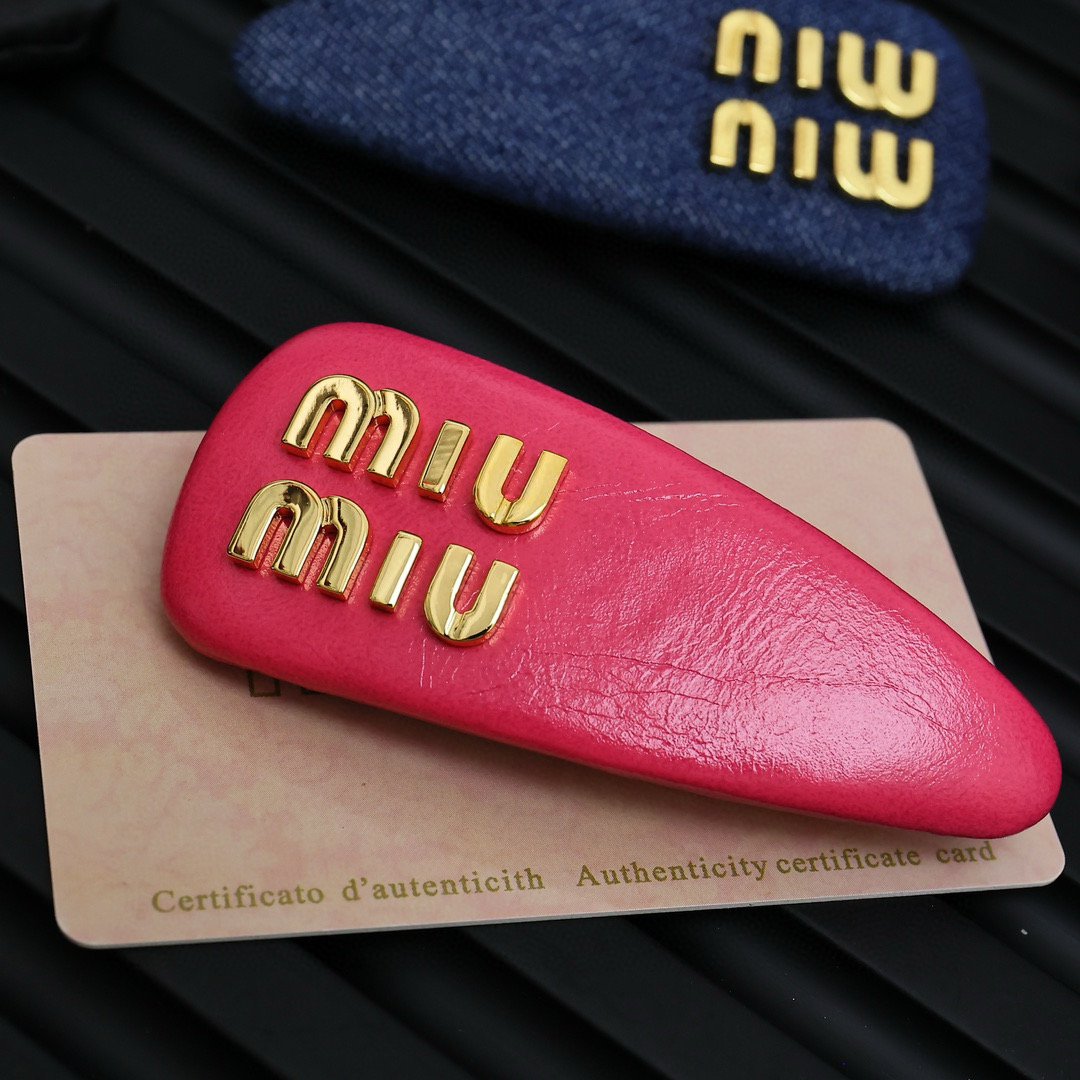 Miu Miu miumiu。糖果色面包发夹
