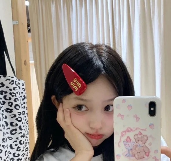 Miu Miu miumiu。糖果色面包发夹