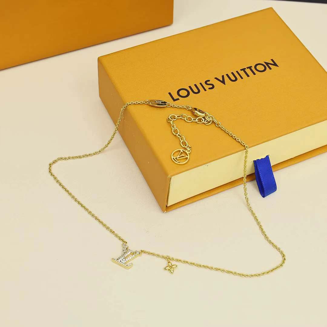 Louis Vuitton LV 新款 LADY LV满钻字母小链条项链