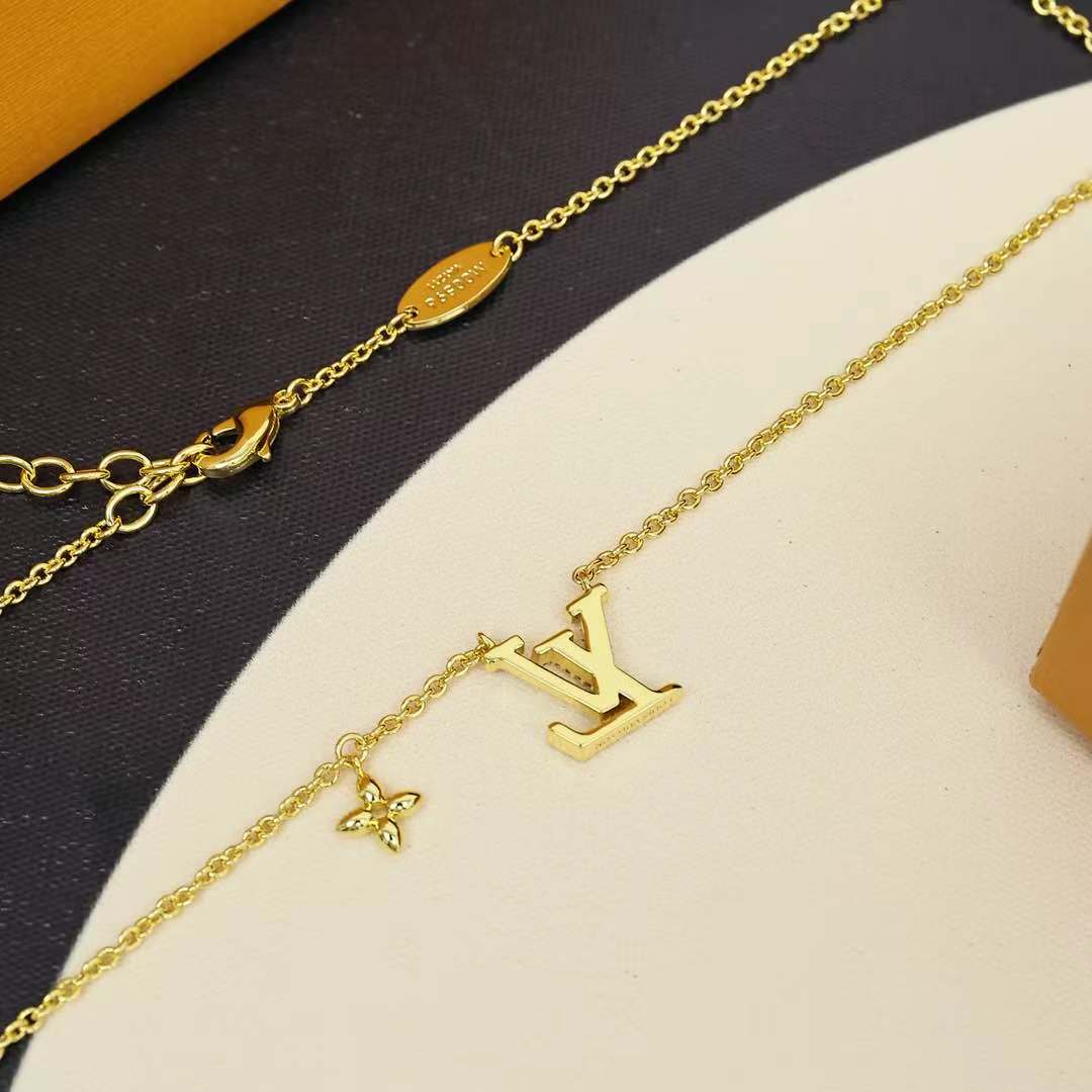 Louis Vuitton LV 新款 LADY LV满钻字母小链条项链