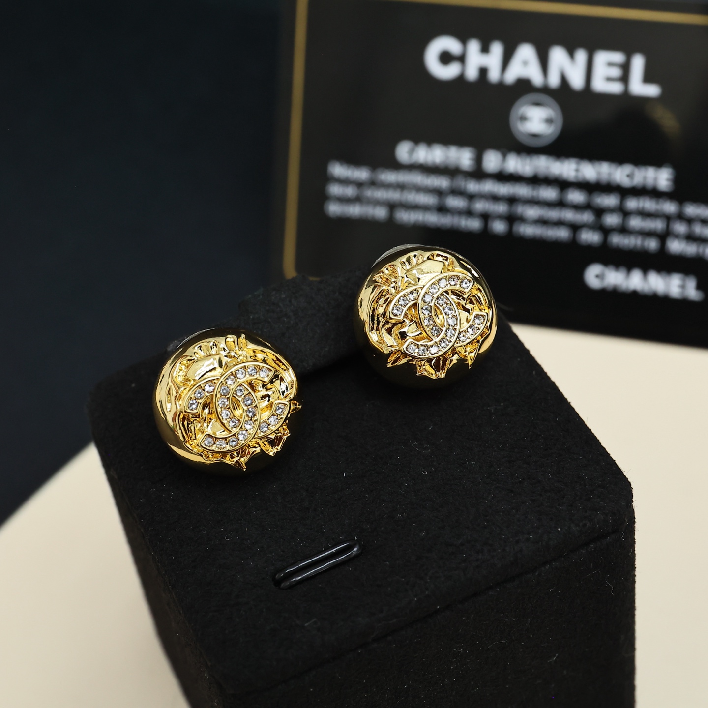 Chanel Chanel26C金球耳钉