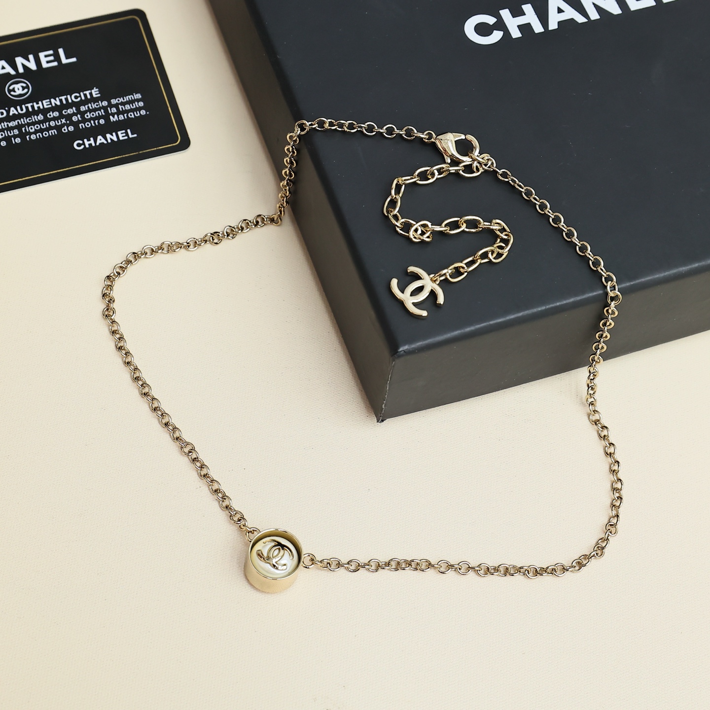 Chanel 25K珍珠链条项链 3