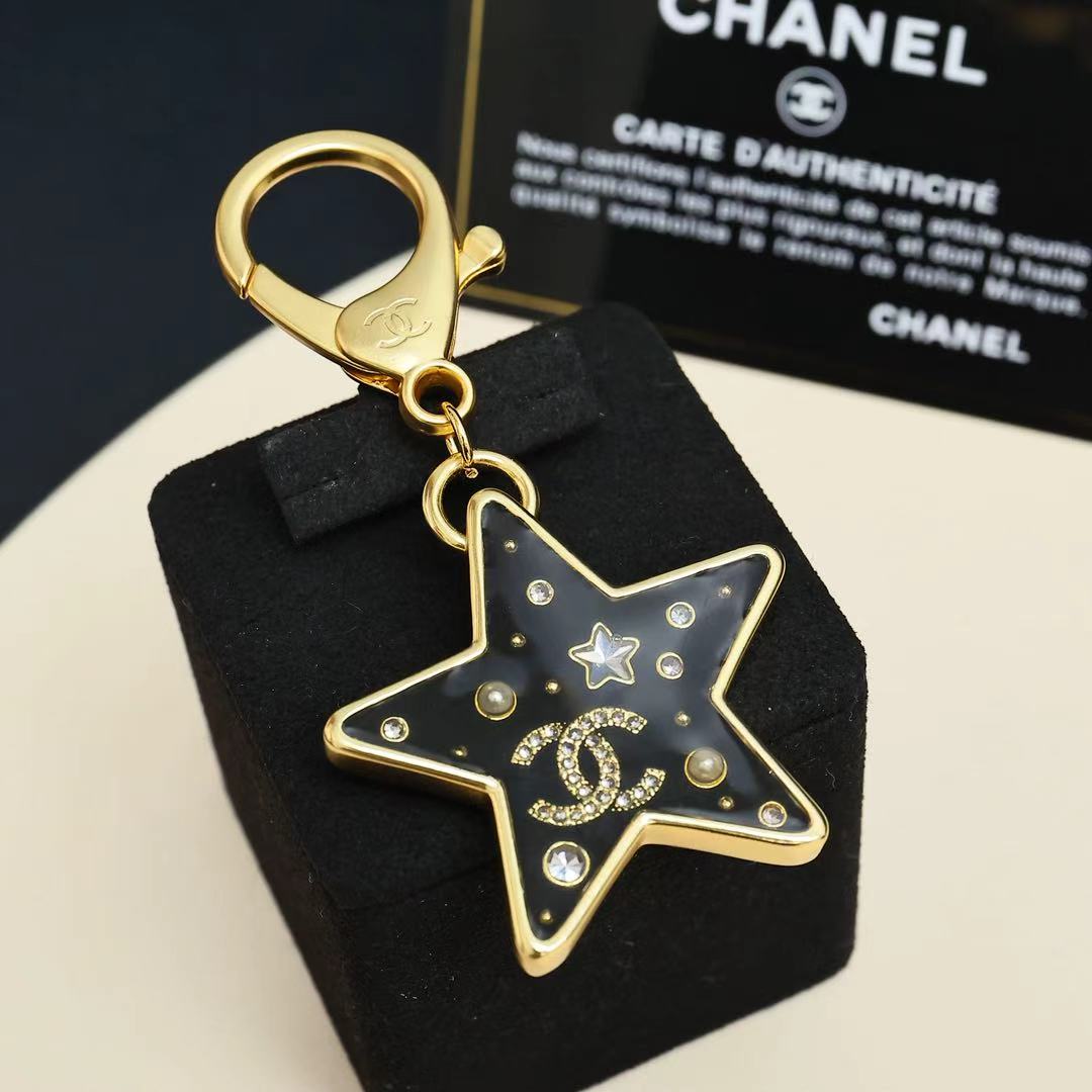 Chanel 135 ，包挂