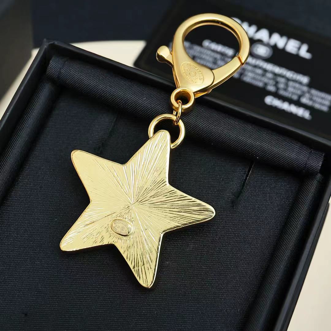Chanel 135 ，包挂