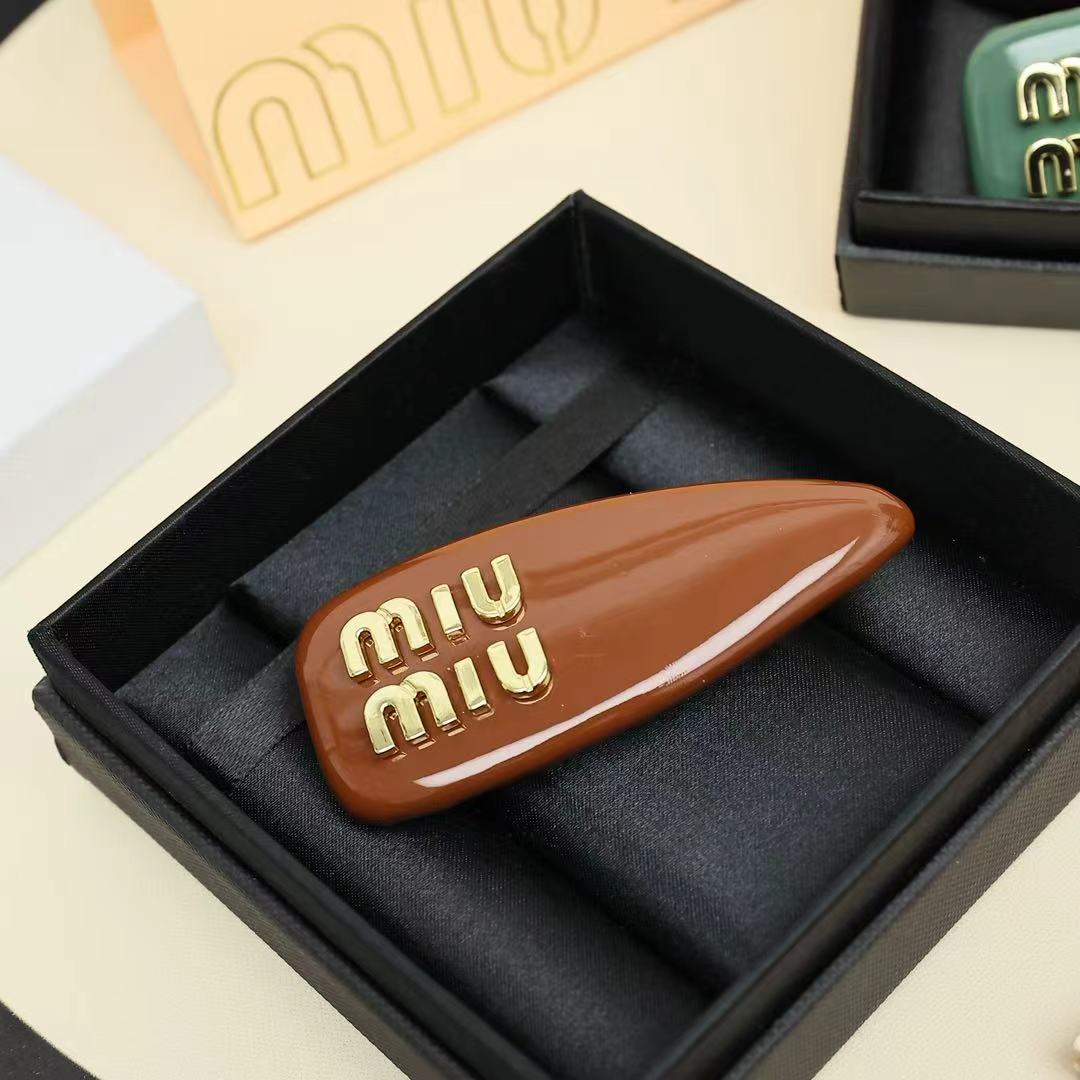 Miu Miu miumiu。糖果色面包发夹