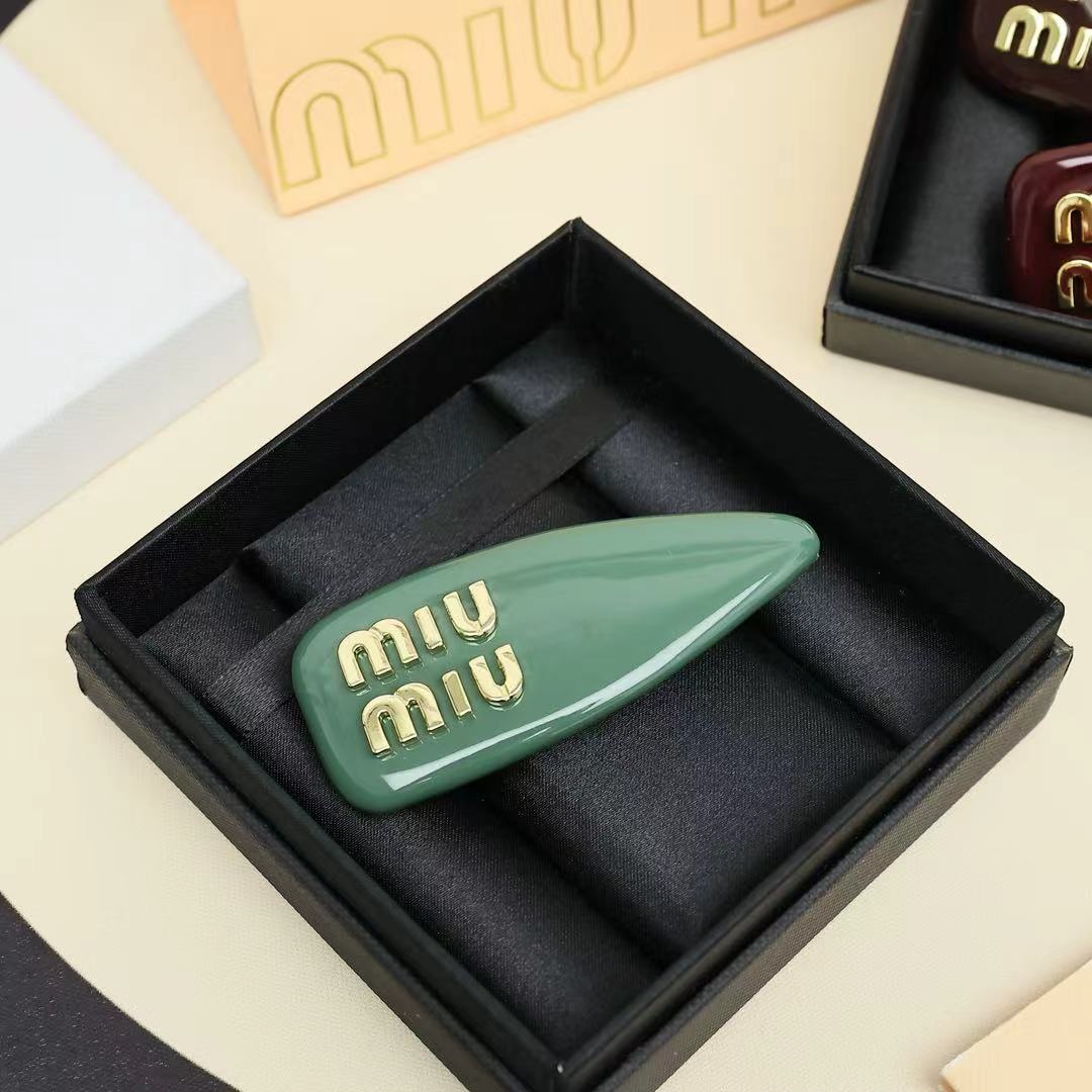 Miu Miu miumiu。糖果色面包发夹