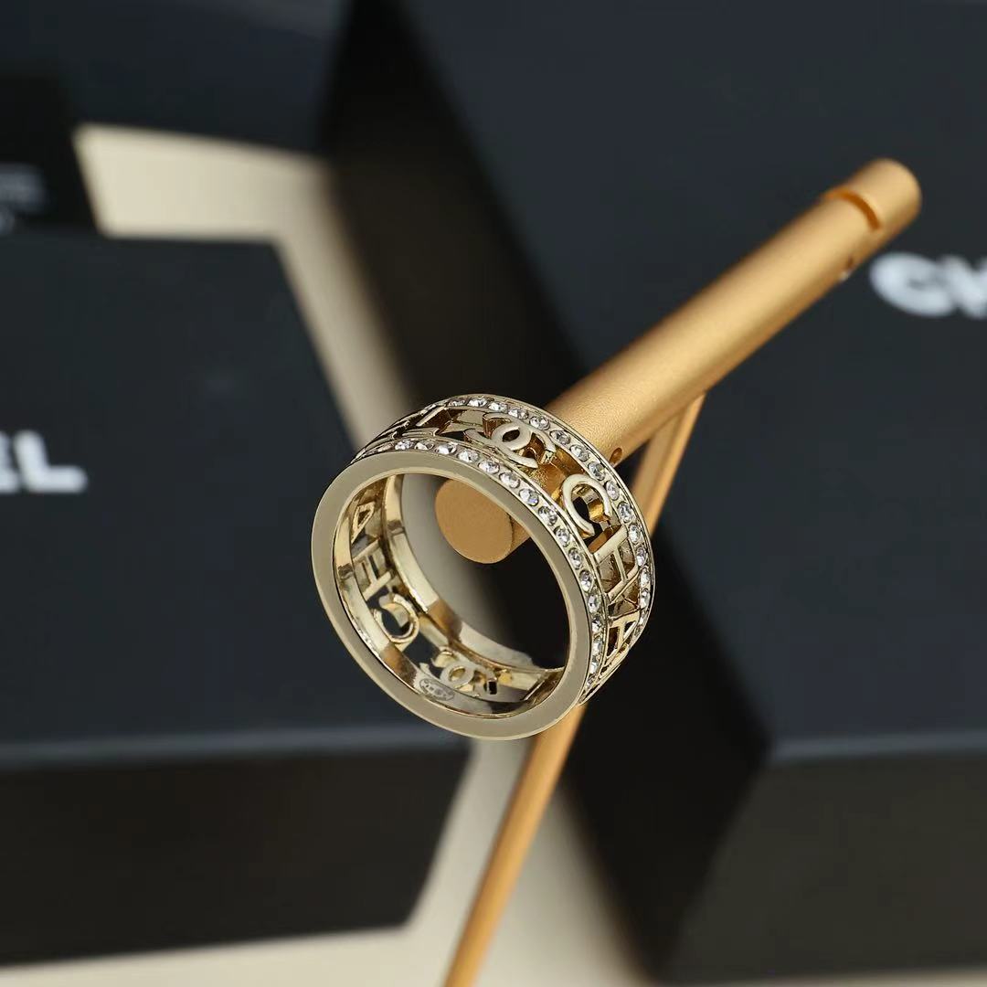 Chanel CHANEL 镂空字母戒指