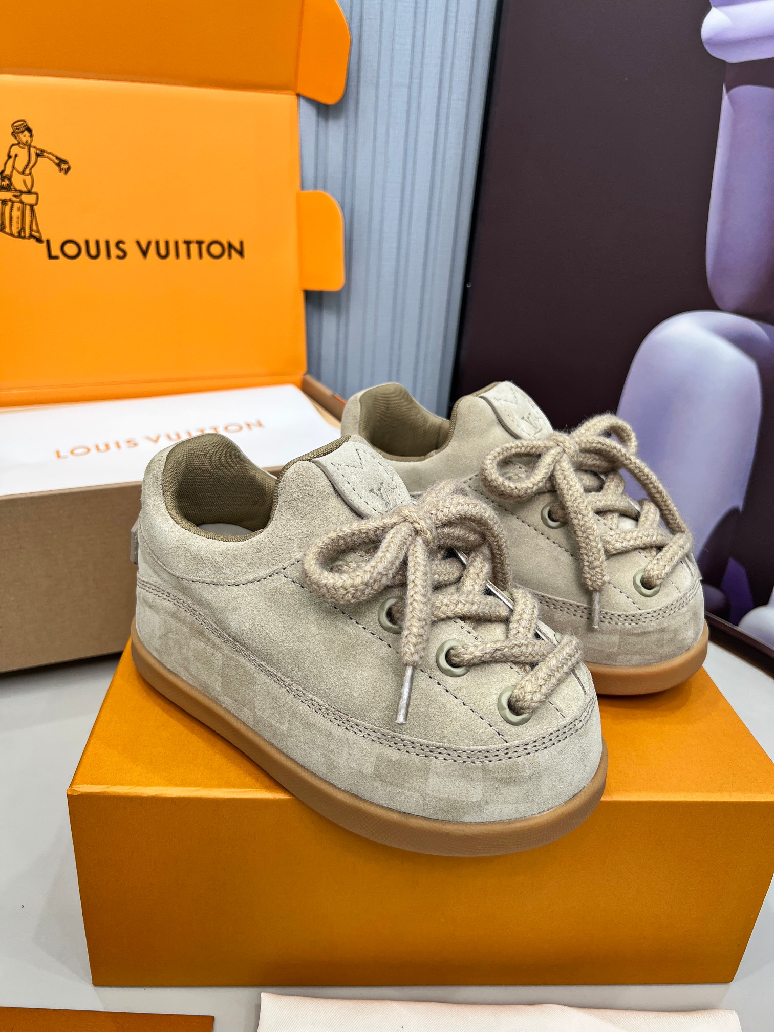 NO:541862,Louis Vuitton LV co-branded nigo, fat Ding, cute, many internet celebrities are showing off, classic and versatile items, imported fabrics, high-end elastic mesh fabrics, original mold-opening bottom, size women's clothing, 35-41 (customized for women 41), men's clothing 39-46 (customized for 45-46), louis vuitton, louis vuitton19860909Louis Vuitton LV联名nigo 胖丁 丑萌,众多网红明星纷纷开秀上脚 , 经典百搭的单品 面料进口牛反绒.内里高级弹力网布,原版开模大底.码数女装,35-41(女41定做),男装39-46(45-46定做),,louis vuitton,louis vuitton,Men's shoes