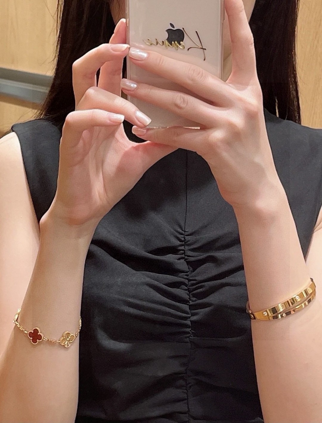 Van Cleef & Arpels 5-Motif Laser Red Bracelet - Comprehensive 8