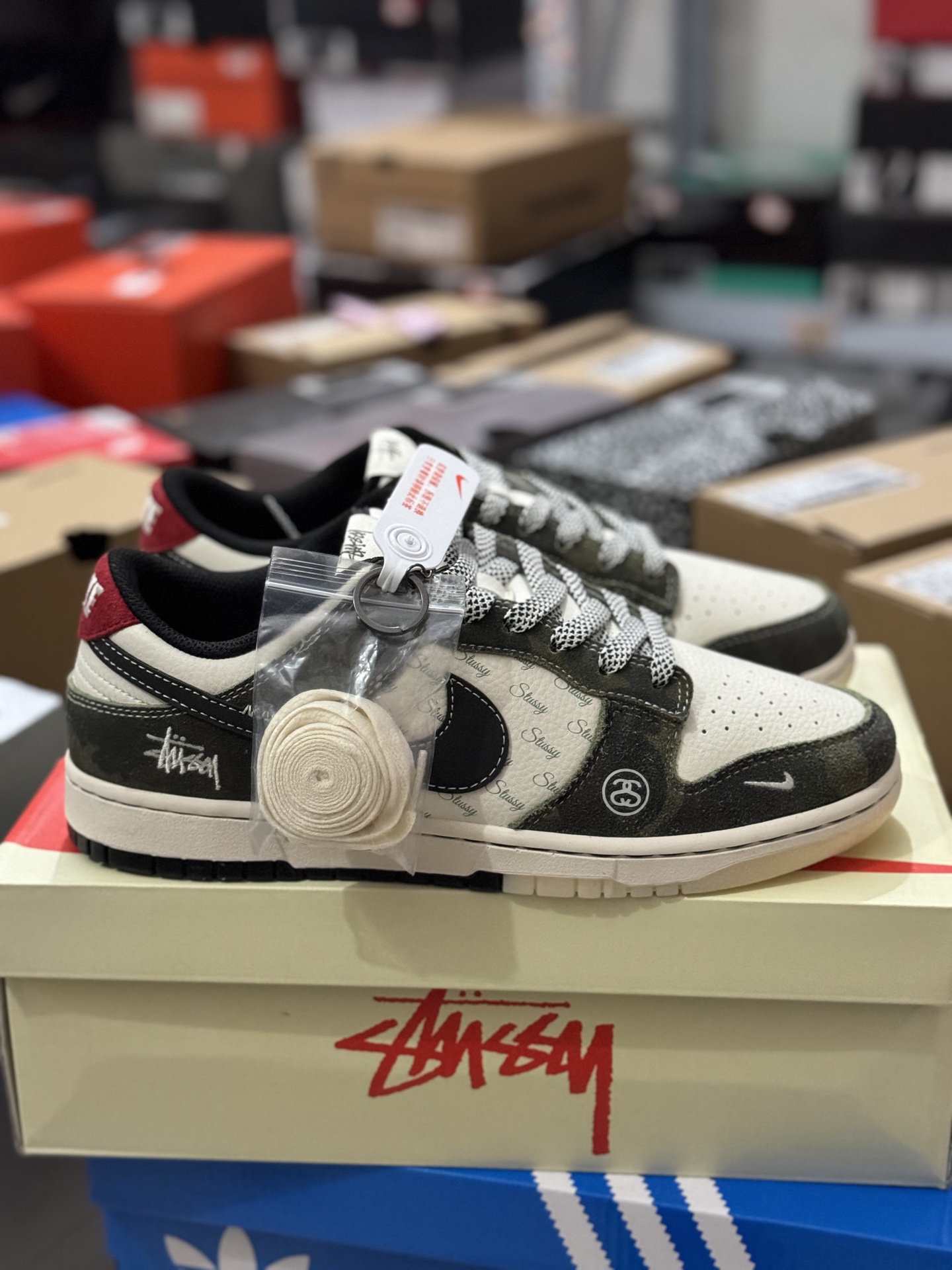 🛒放假倒计时❗❗
🉑发货已经没几天咯，早买还有时间退换⚠️
看中款式带图联系我哦～