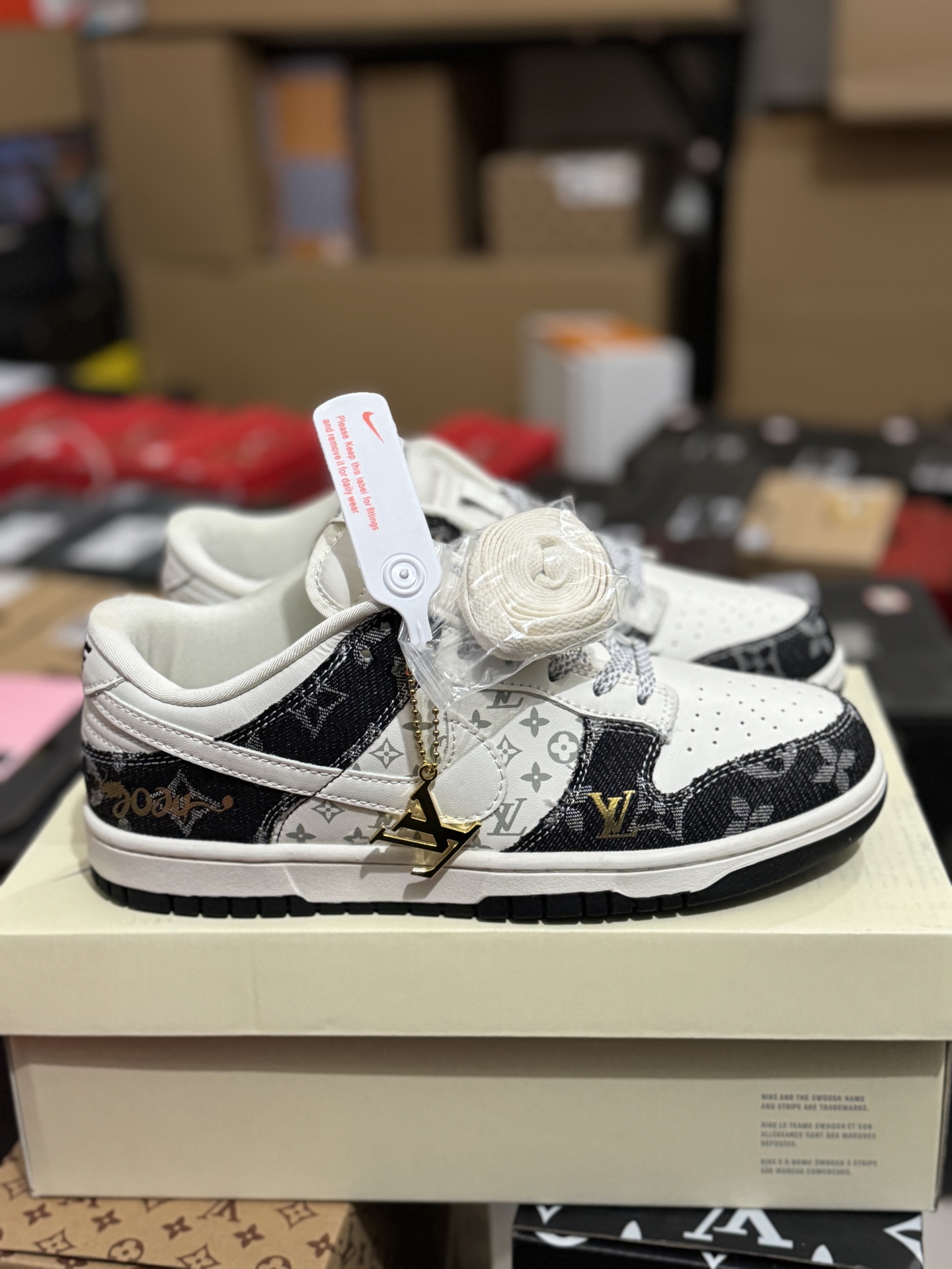 🛒放假倒计时❗❗
🉑发货已经没几天咯，早买还有时间退换⚠️
看中款式带图联系我哦～