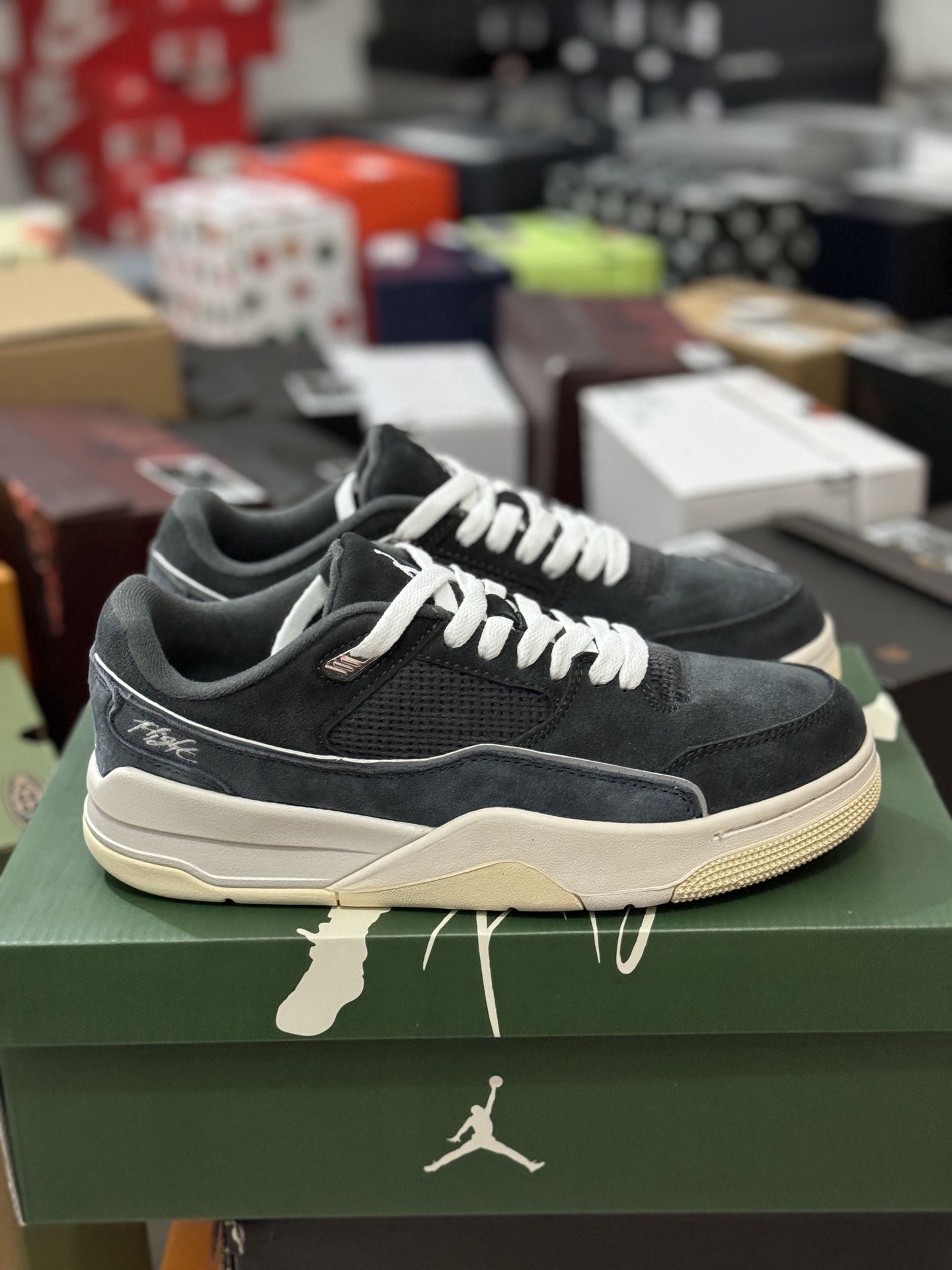 🛒放假倒计时❗❗
🉑发货已经没几天咯，早买还有时间退换⚠️
看中款式带图联系我哦～