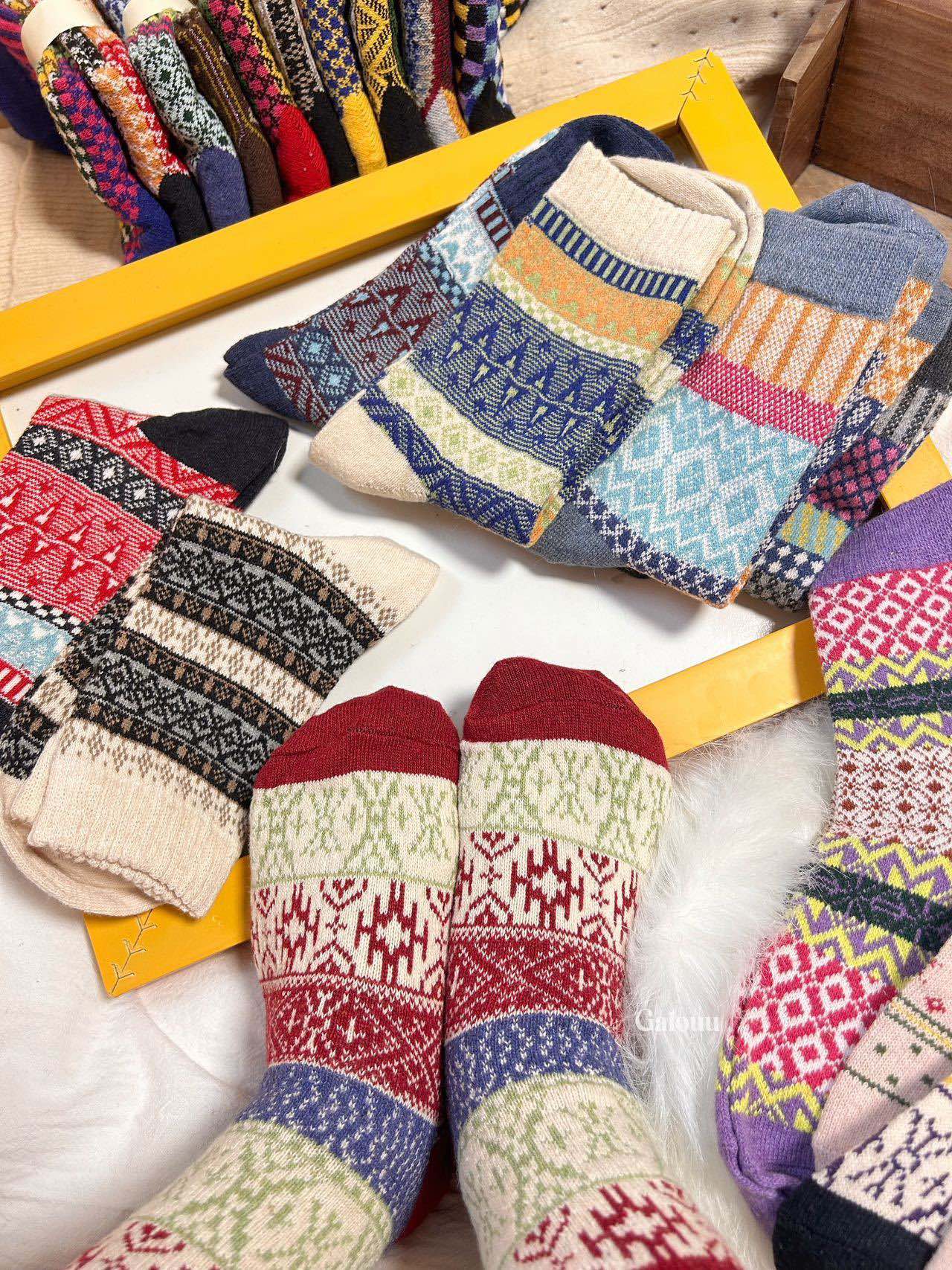 Vintage Totem Wool Socks - Comprehensive 2