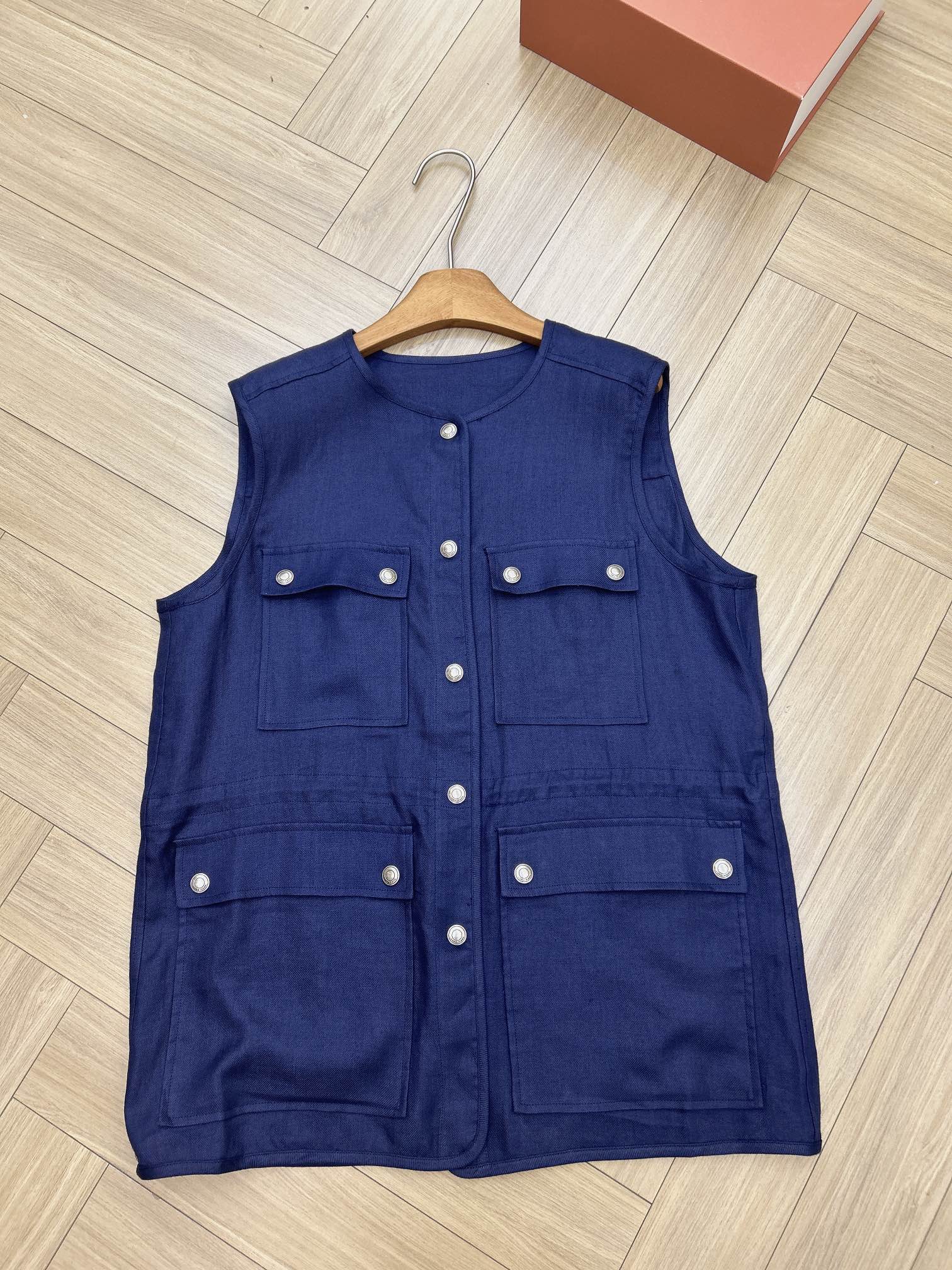 NO:505233,Spot sale L new linen work vest original customization Details Size 36 38 Spot sale, loro piana, alexander wang19860909现货发售 L 新款亚麻工装马甲 原版定制 细节实拍 尺码 36 38 现货发售,,loro piana,alexander wang,Women's clothing