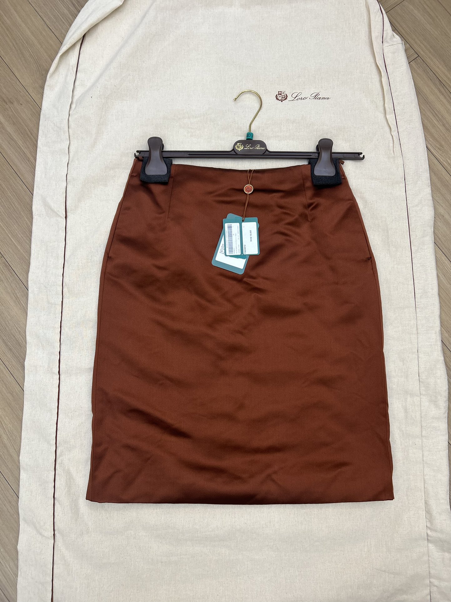 NO:473342,L new silk skirt original purchase z, loro piana, skirts, real silk, alexander wang19860909L新款真丝半裙 原版购入z,,loro piana,skirts,real silk,alexander wang,Women's clothing