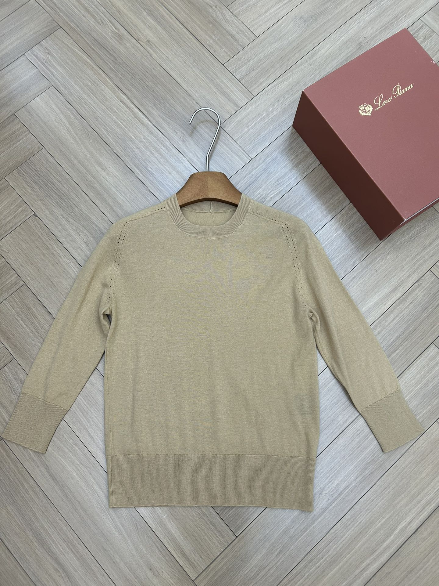 NO:536790,L cashmere wool base sweater Ribbed neckline Original custom caramel color Size 36 38 40 On sale in stock, loro piano, alexander wang19860909L羊绒羊毛打底针织衫 罗纹领口 袖口和底边原版定制焦糖色 尺码 36 38 40 现货发售,,loro piana,alexander wang,Women's clothing