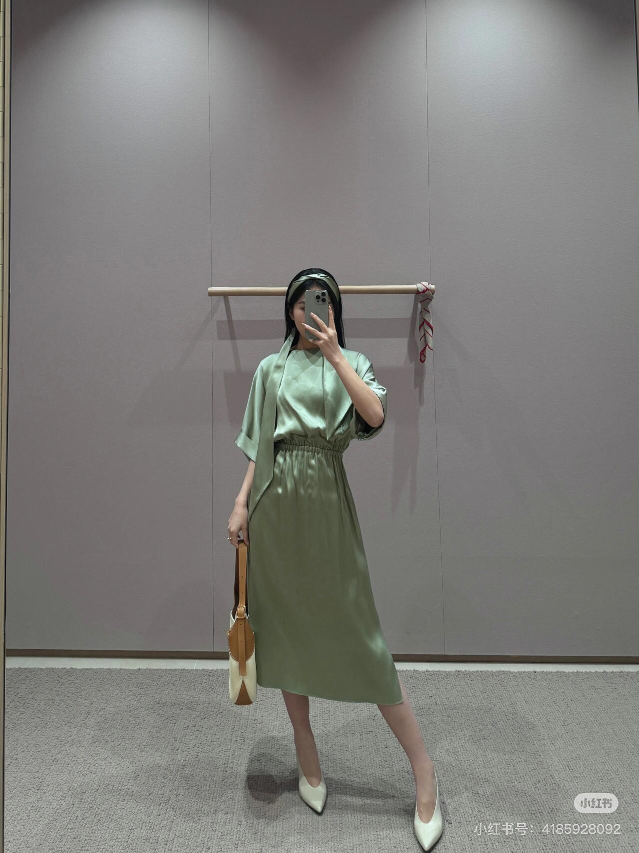 NO:751850,L heavy silk dress size 36 38 40 ready for sale, loro piana,skirts,real silk,19860909L重磅真丝连衣裙 尺码36 38 40现货发售,,loro piana,skirts,real silk,,Women's clothing