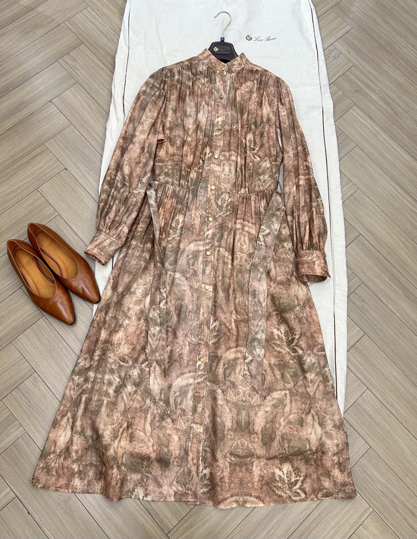 NO:800833,Shipping L new sheep wool dress size 36 38 40, loro piana,skirts,19860909出货 L新款 绵羊毛连衣裙 尺码36 38 40,,loro piana,skirts,,Women's clothing