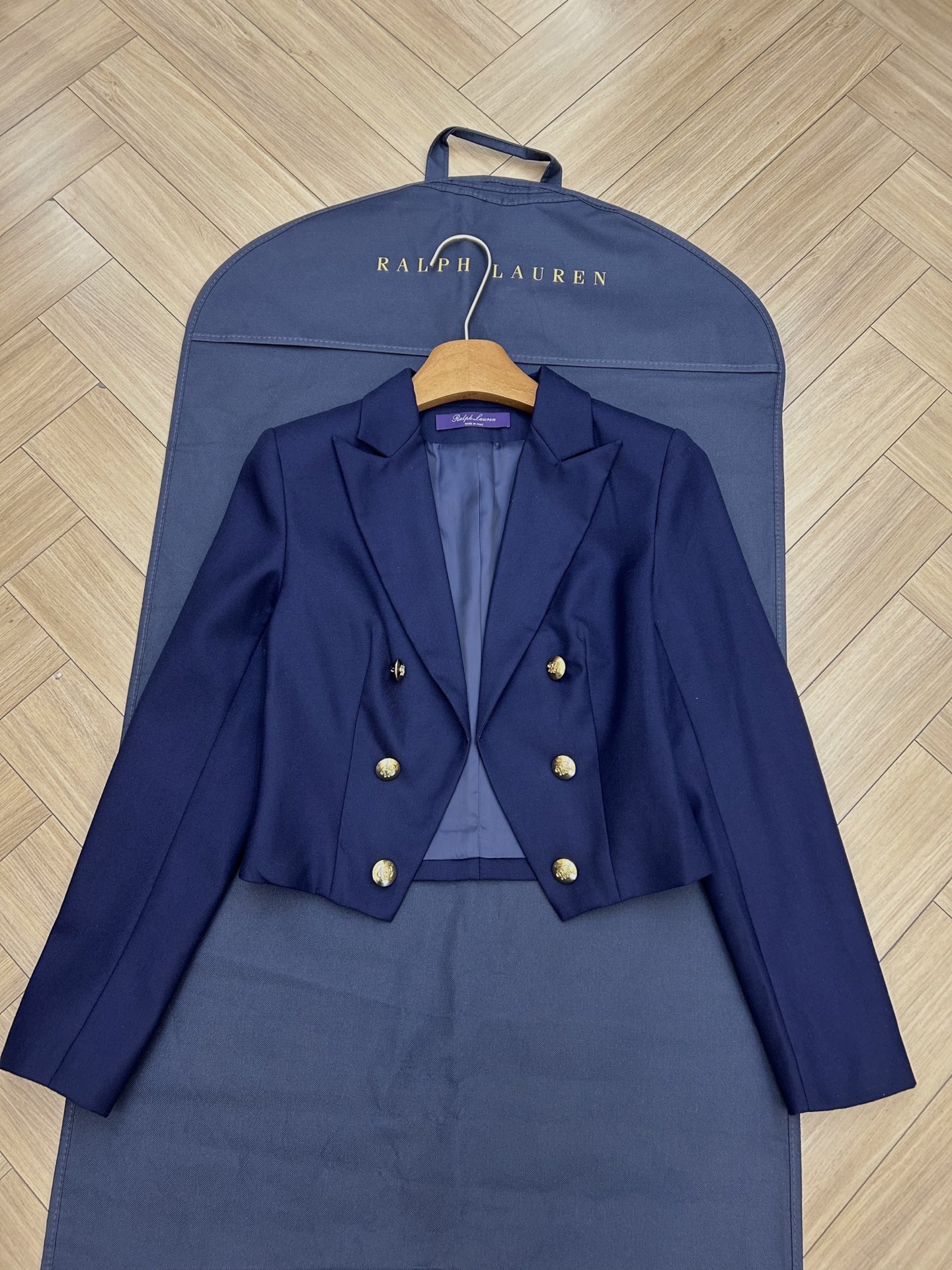 Ralph Lauren Chaqueta Corta Azul Marino con Botones Dorados para Mujer