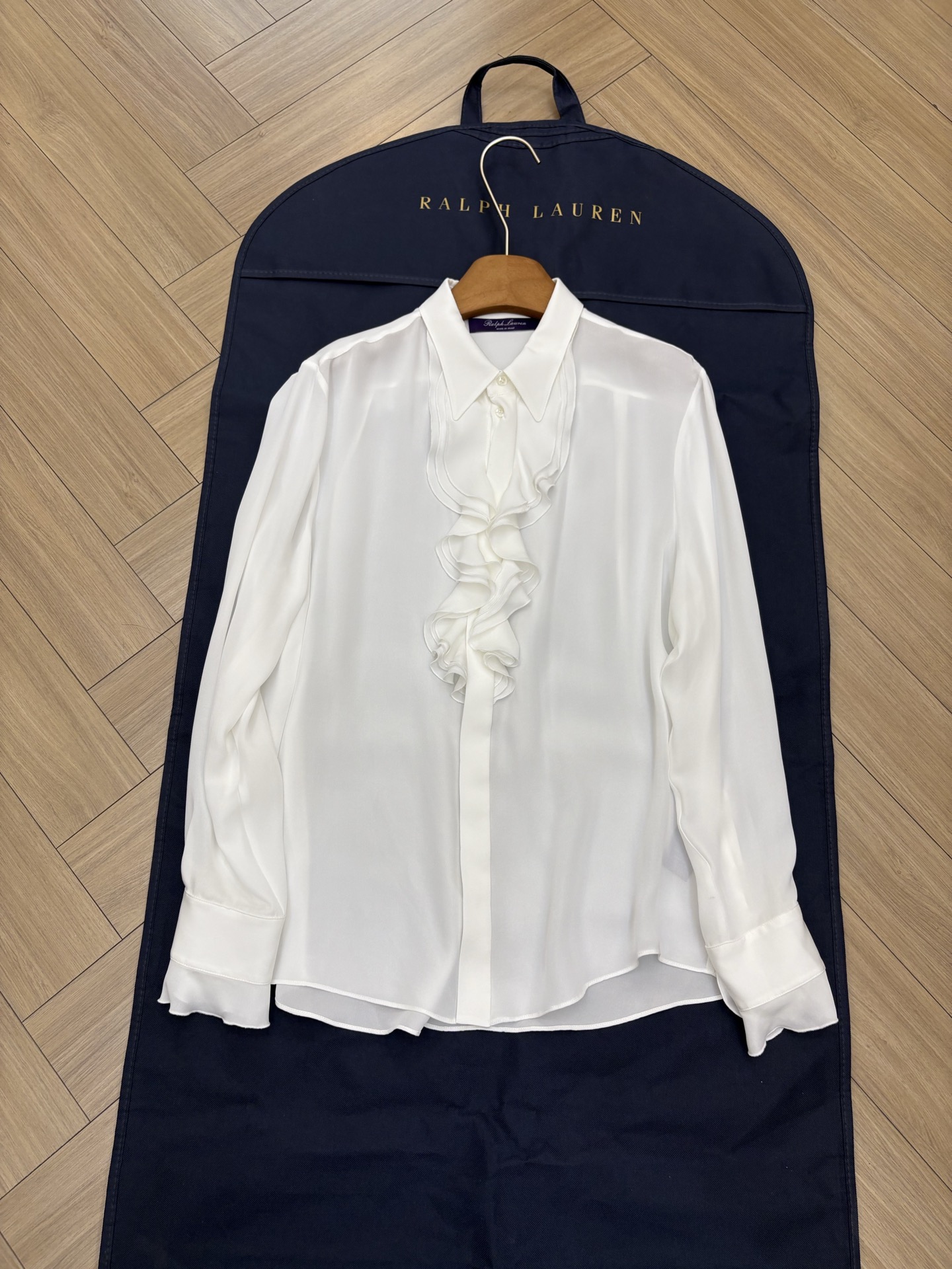 NO:825161,Ralph Lauren Purple Label Silk Shirt. Find one in plus size. The speed you want,,real silk,19860909拉夫劳伦紫标真丝衬衣 找到大码一件 要的速度,,real silk,,Women's clothing