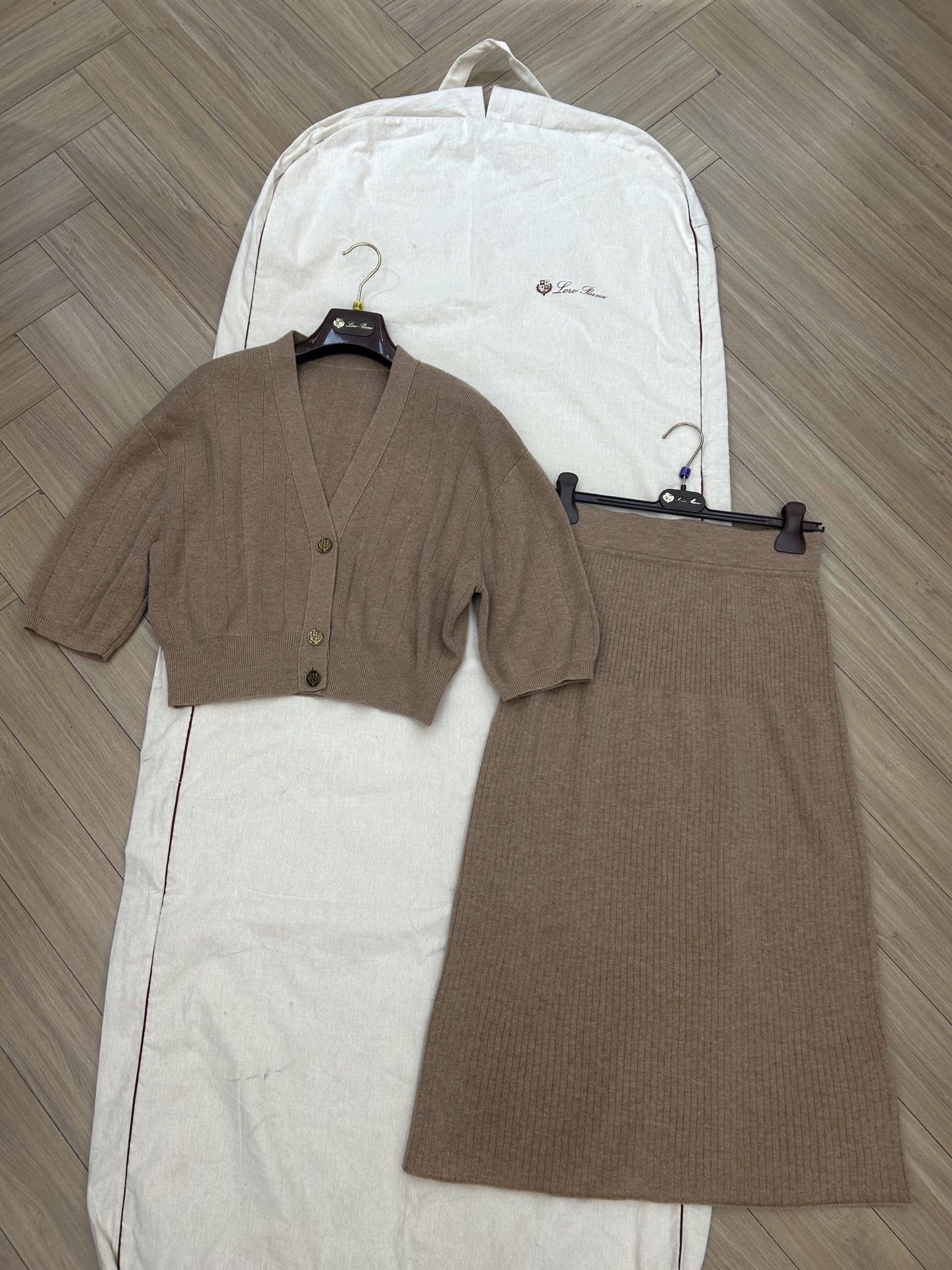 NO:460657,L autumn new cashmere suit camel brown size 36 38 40 spot sale, loro piano, alexander wang19860909L秋季新款羊绒套装 驼棕色 尺码36 38 40 现货发售,,loro piana,alexander wang,Women's clothing