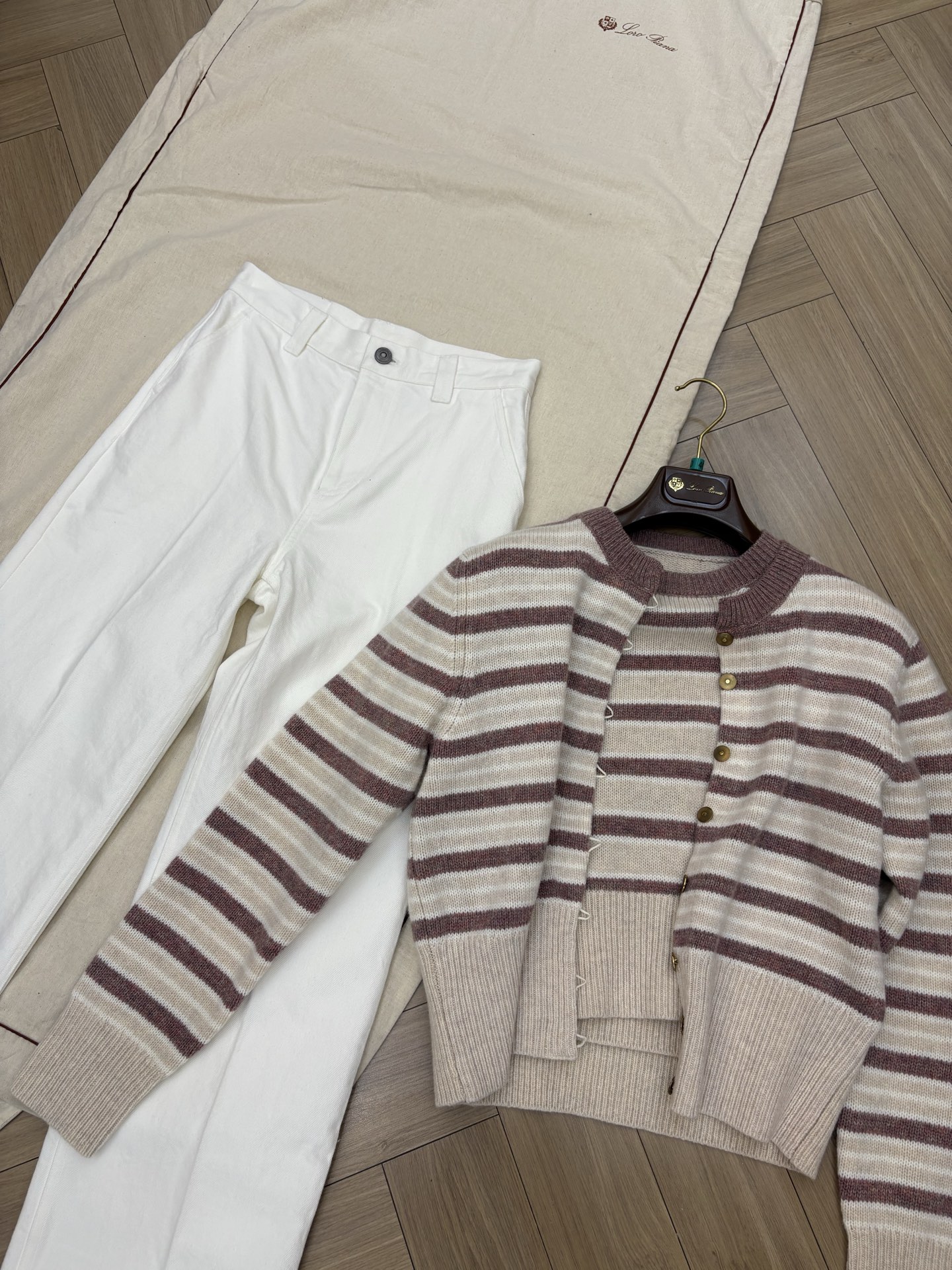 NO:472141,Matching reference cardigan short sleeves trousers sizing in all sizes, T-shirt, alexander wang19860909搭配参考 开衫 短袖 长裤 码数齐 现货供应,,T-shirt,alexander wang,Women's clothing