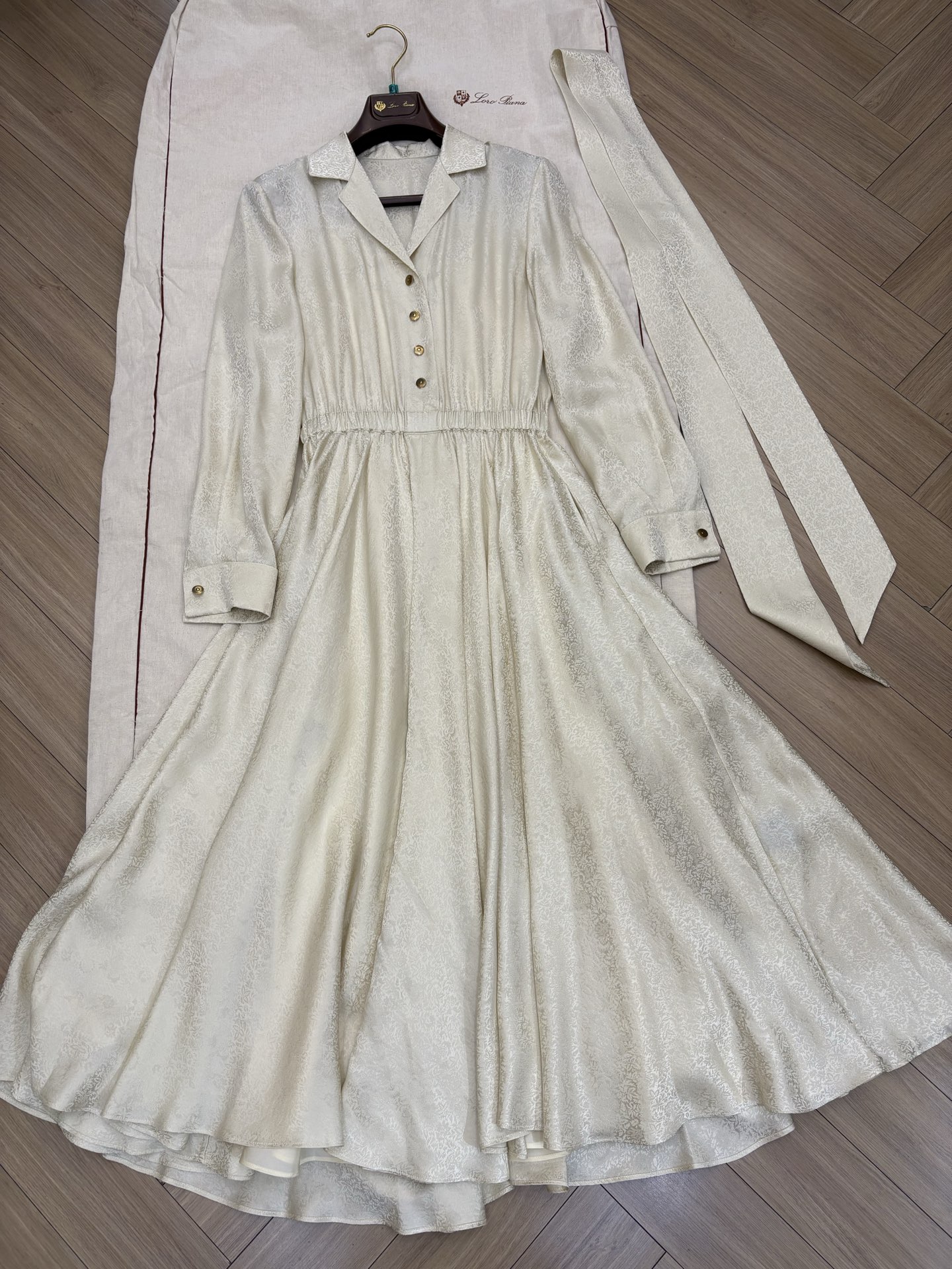 NO:478895,L new silk dress, two-piece set, inner silk suspender, customized shipping 36 38 40 on sale in stock, loro piana, skirts, real silk, alexander wang19860909L新款真丝连衣裙 两件套 内里真丝吊带 定制出货 36 38 40 现货发售,,loro piana,skirts,real silk,alexander wang,Women's clothing