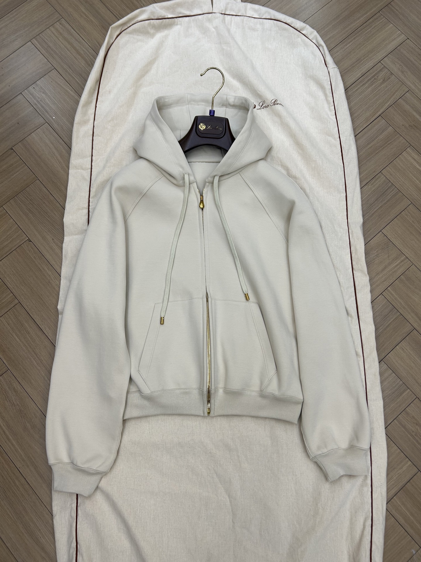 NO:576629,LORO IANA new zipper jacket yb customized size 36 38 40,,loro piana,jackets & coats,alexander wang19860909LORO IANA 新款拉链外套 yb定制 尺码36 38 40,,loro piana,jackets & coats,alexander wang,Women's clothing