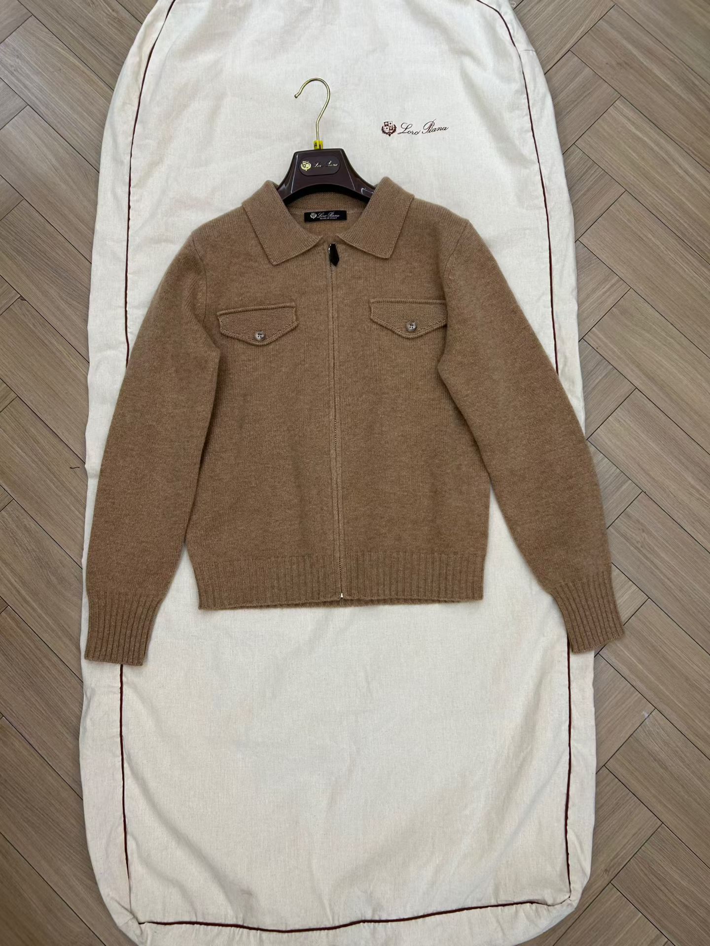 NO:588272,L new cashmere cardigan size 36 38 40 ready for sale, loro piana, alexander wang19860909L新款羊绒开衫尺码36 38 40现货发售,,loro piana,alexander wang,Women's clothing