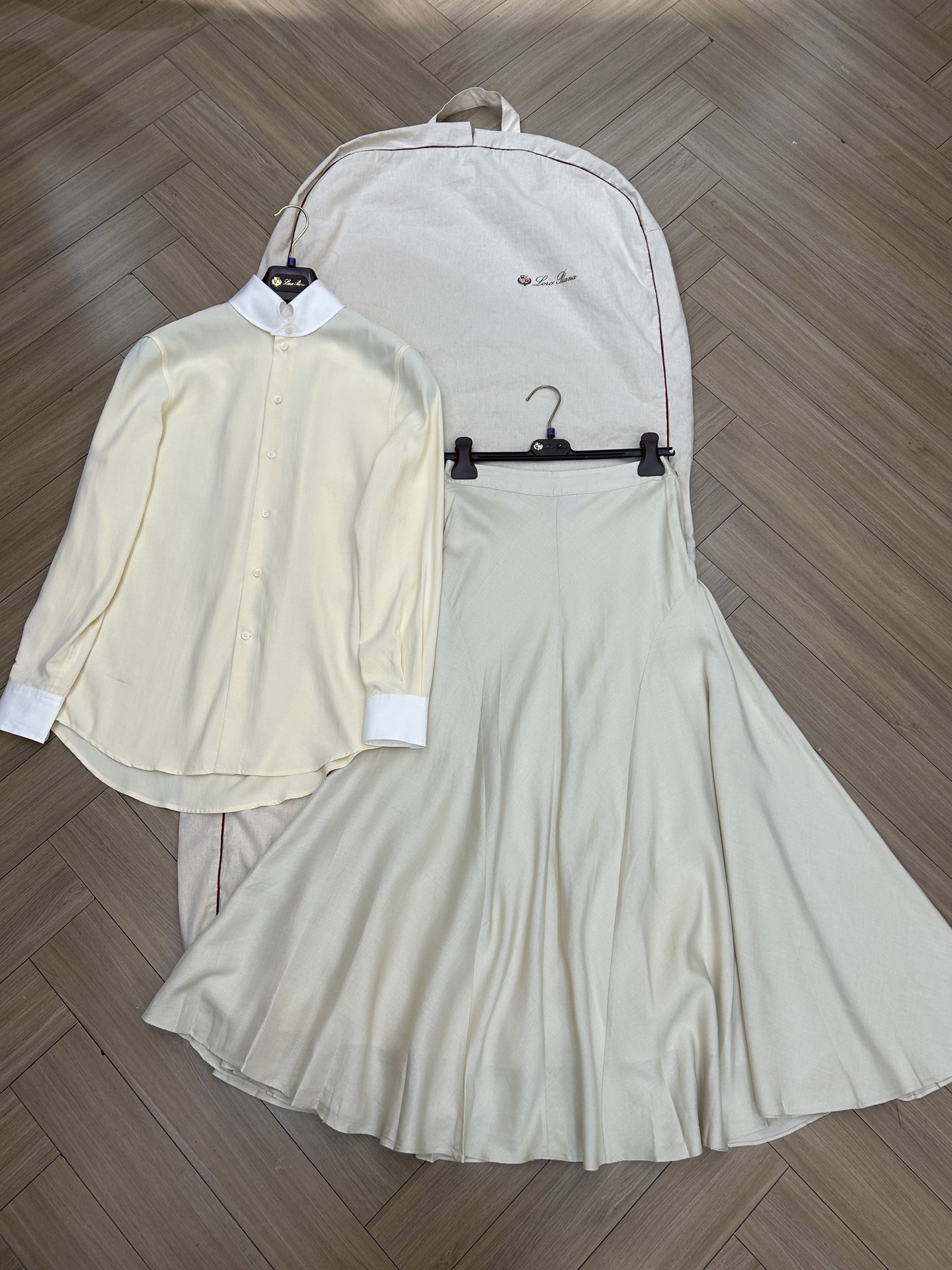 NO:796279,Silk shirts and silk skirts, all sizes available, skirts, real silk,19860909真丝衬衣真丝半裙 尺码齐 现货,,skirts,real silk,,Women's clothing