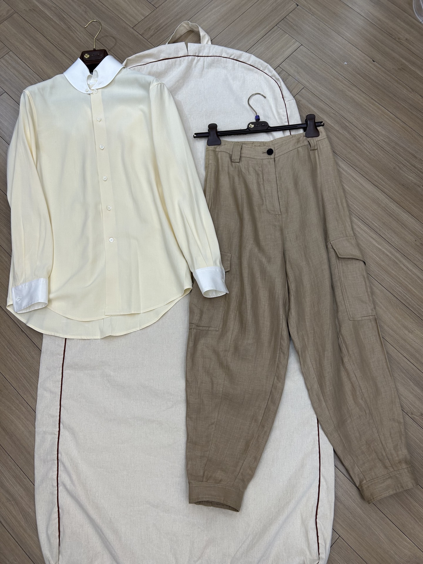 NO:798564,Silk shirt and linen pants original custom size 36 38 40 ready stock, real silk,19860909真丝衬衣亚麻裤 原版定制 尺码36 38 40 现货,,real silk,,Women's clothing